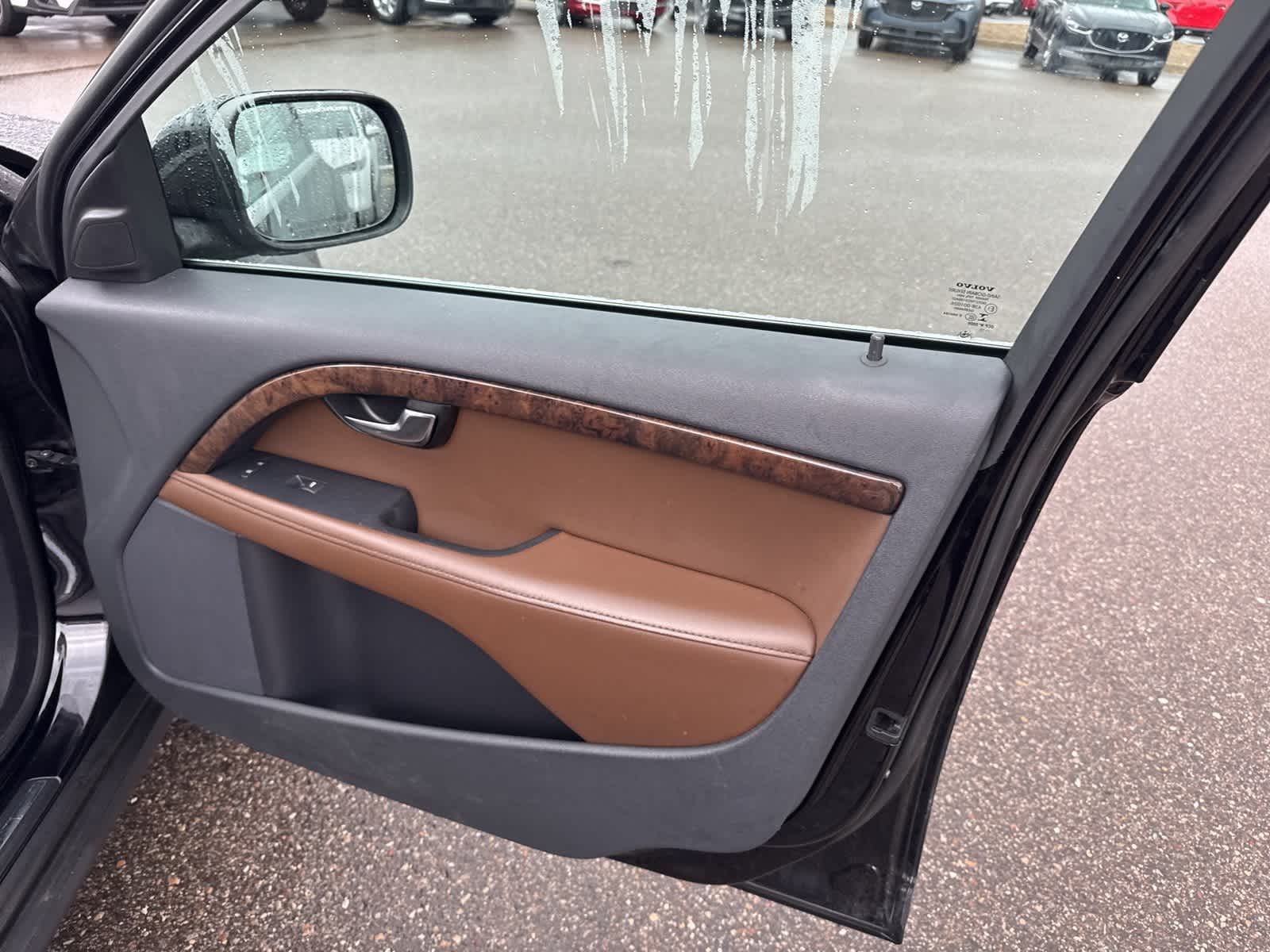 Thumbnail: 2016 Volvo XC70 - 26