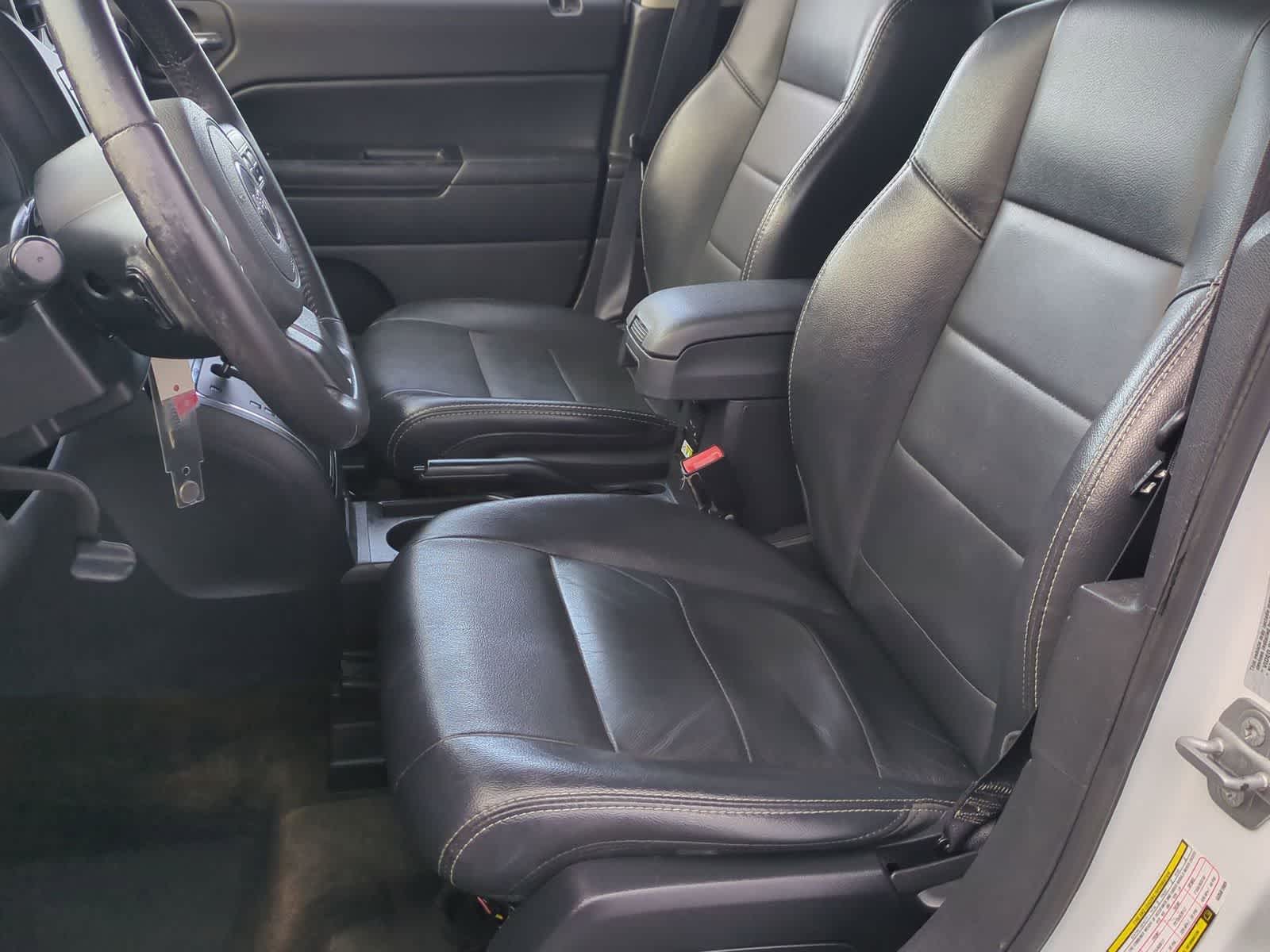 Thumbnail: 2016 Jeep Patriot - 16