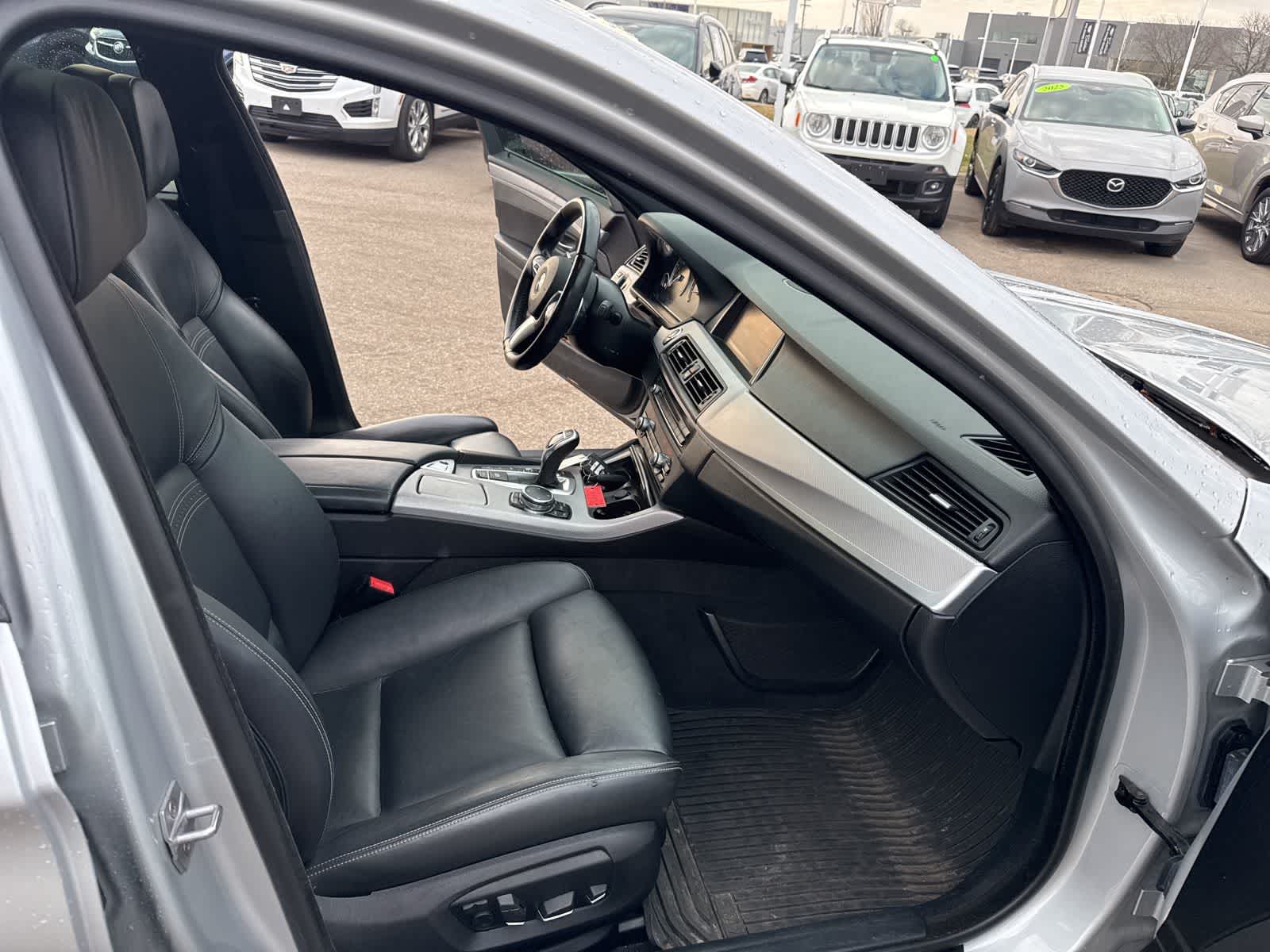 Thumbnail: 2016 BMW 5 Series - 27