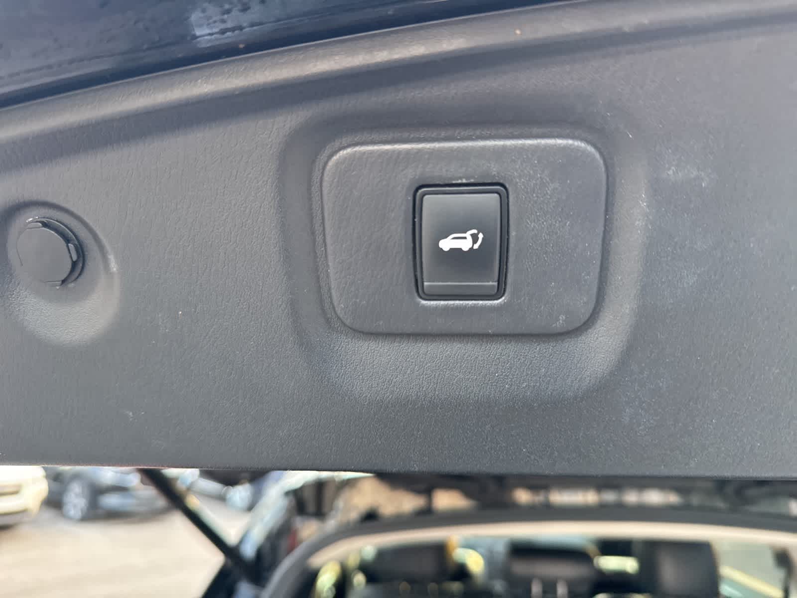 Thumbnail: 2018 Nissan Pathfinder - 25