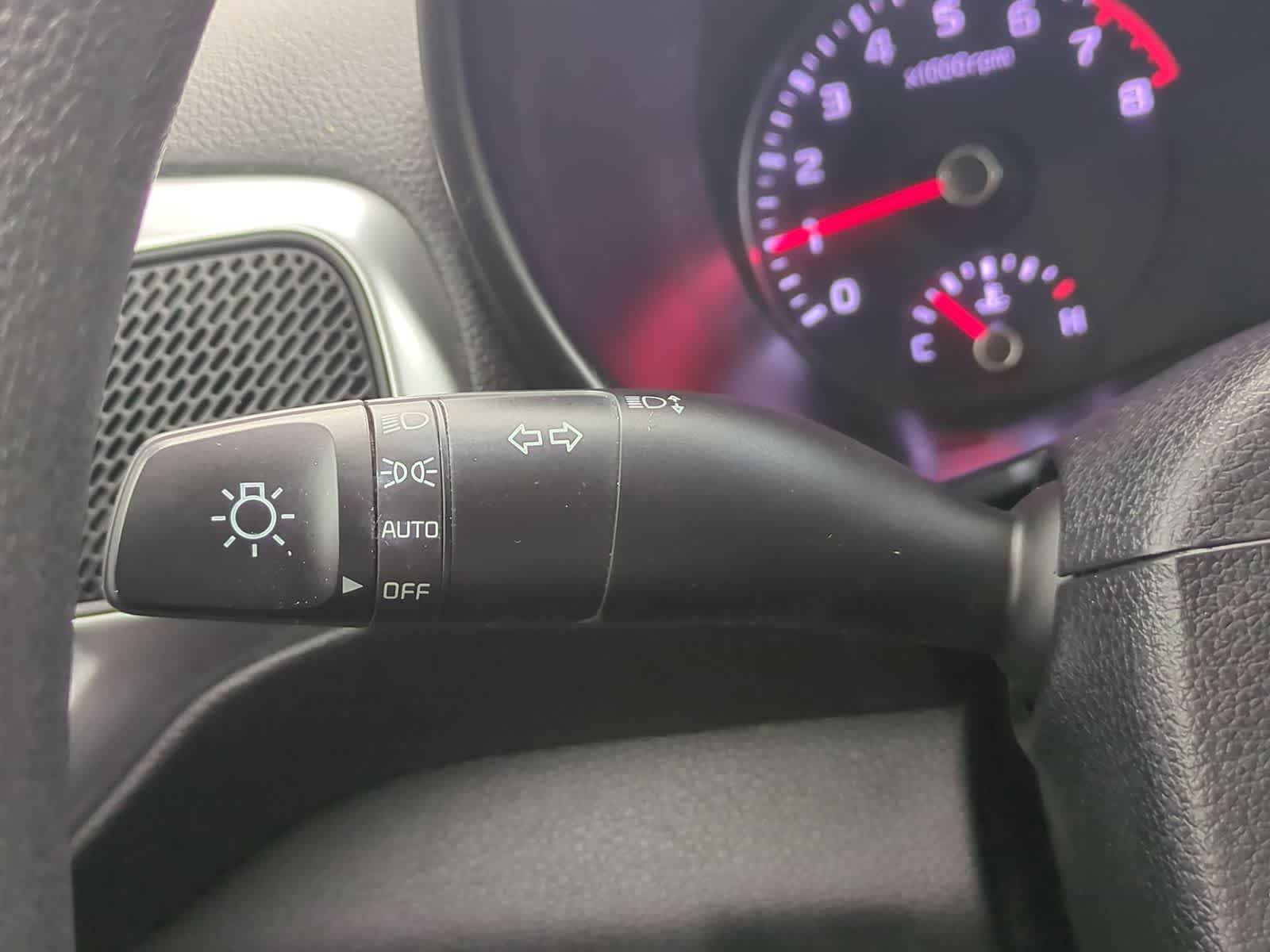 2021 Kia Soul LX - Photo 22