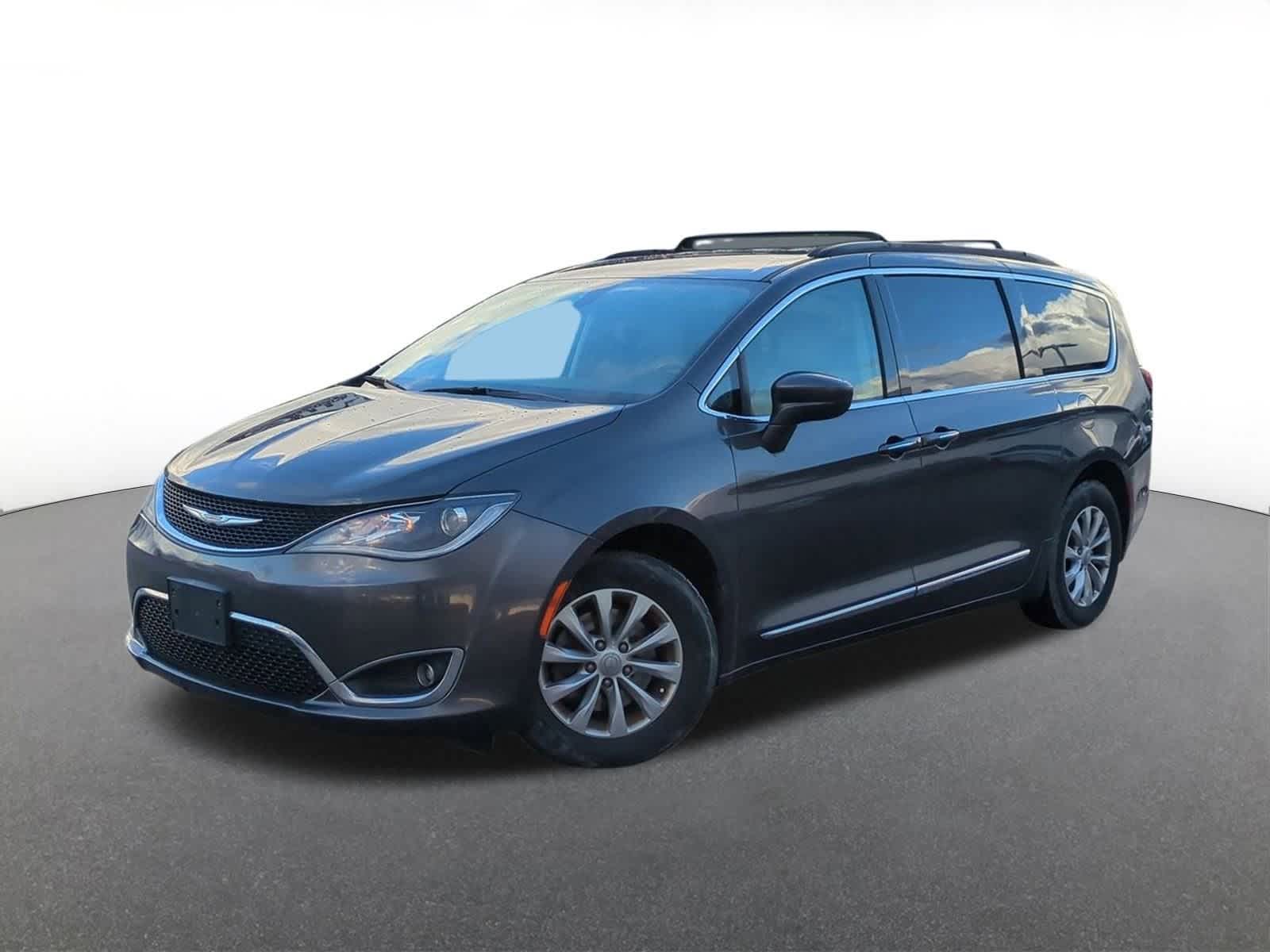 2017 Chrysler Pacifica Touring L -
                  Troy, MI