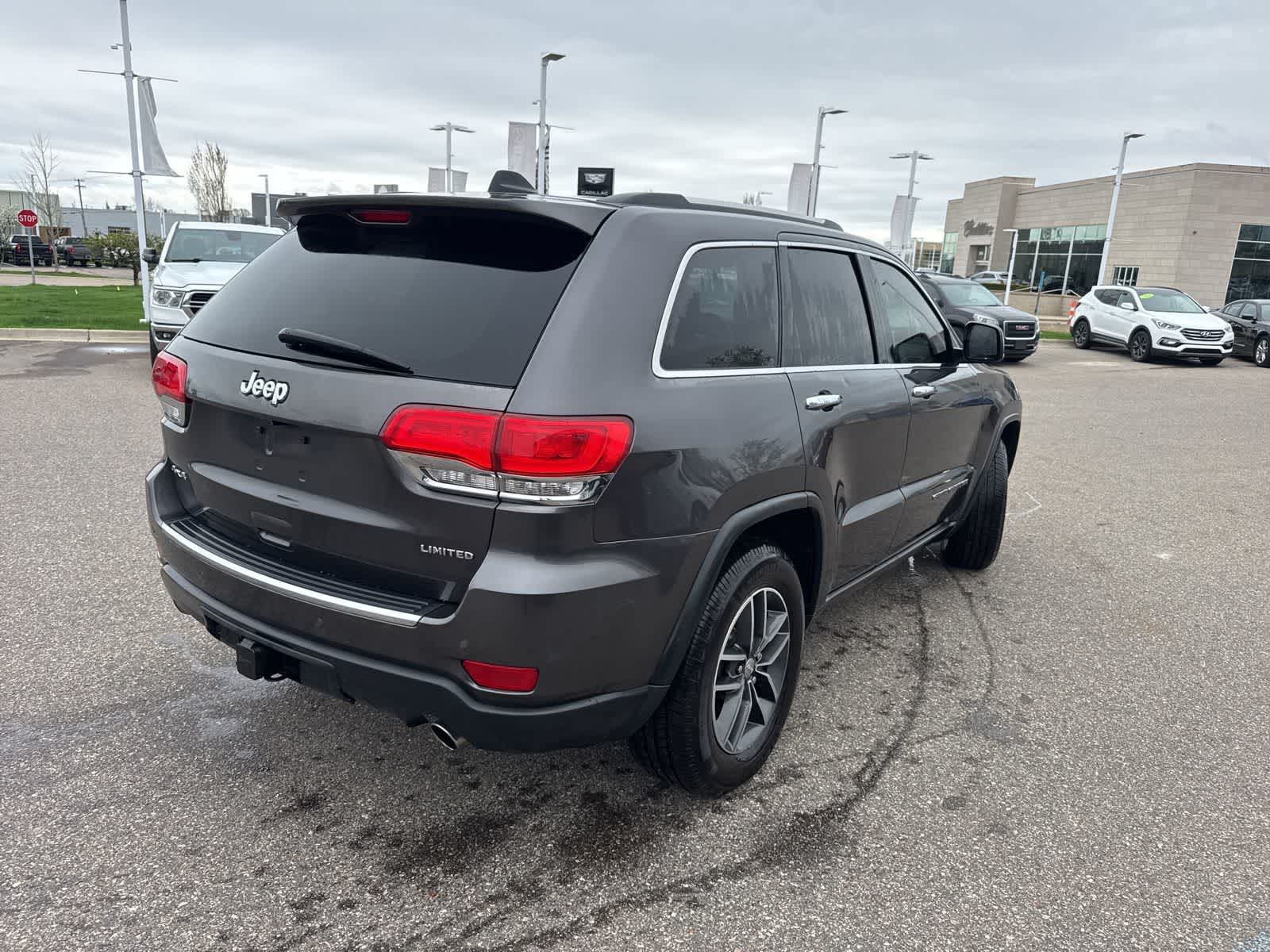 Thumbnail: 2018 Jeep Grand Cherokee - 5