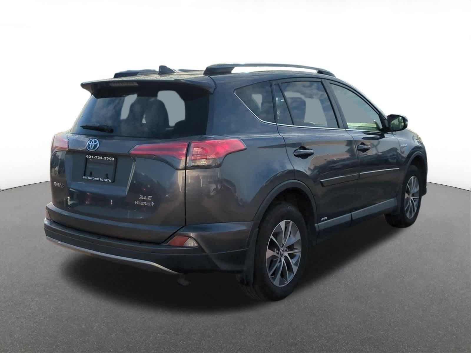 Thumbnail: 2018 Toyota RAV4 - 6