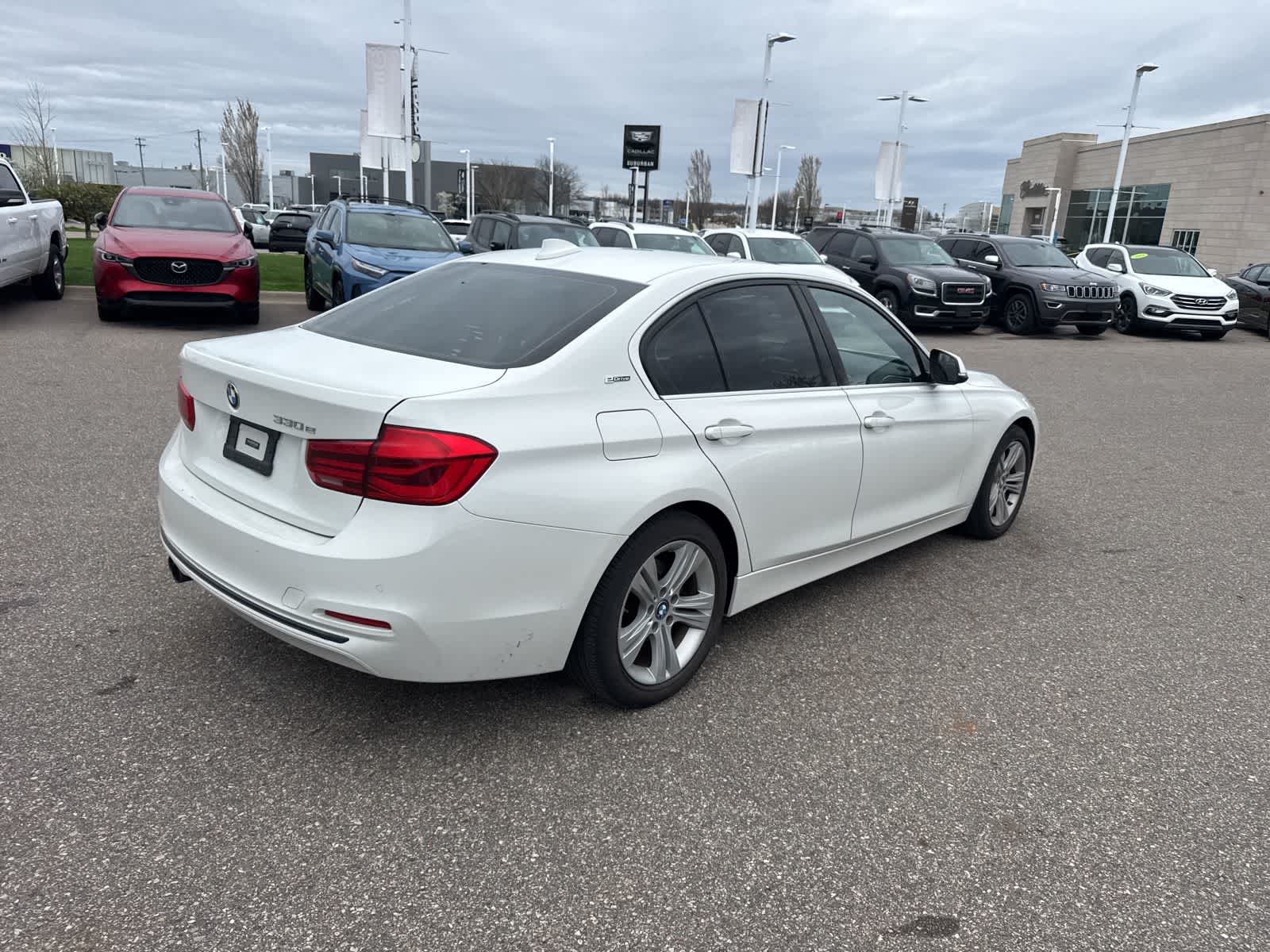 Thumbnail: 2017 BMW 3 Series - 5