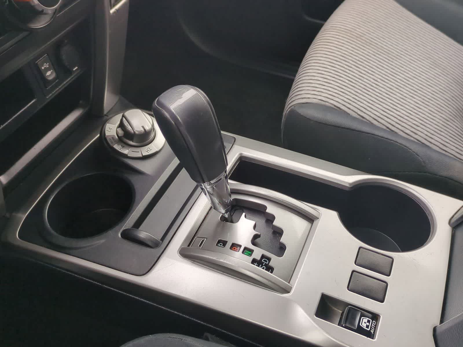 Thumbnail: 2014 Toyota 4Runner - 29