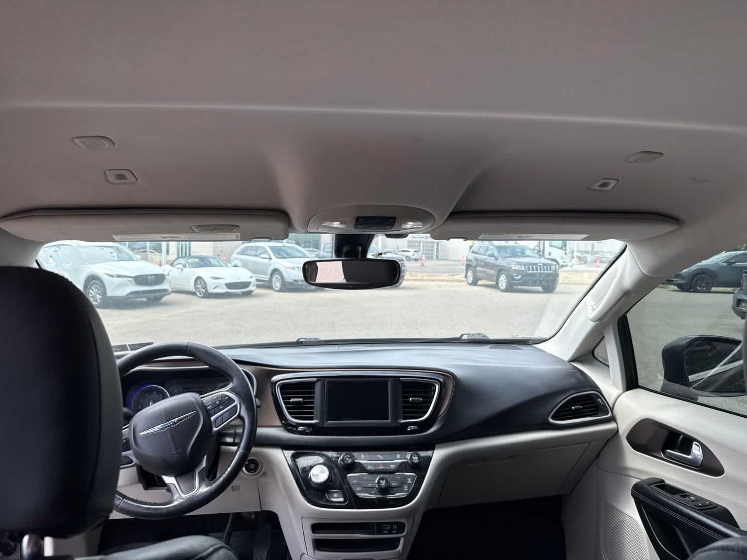 Thumbnail: 2019 Chrysler Pacifica - 17