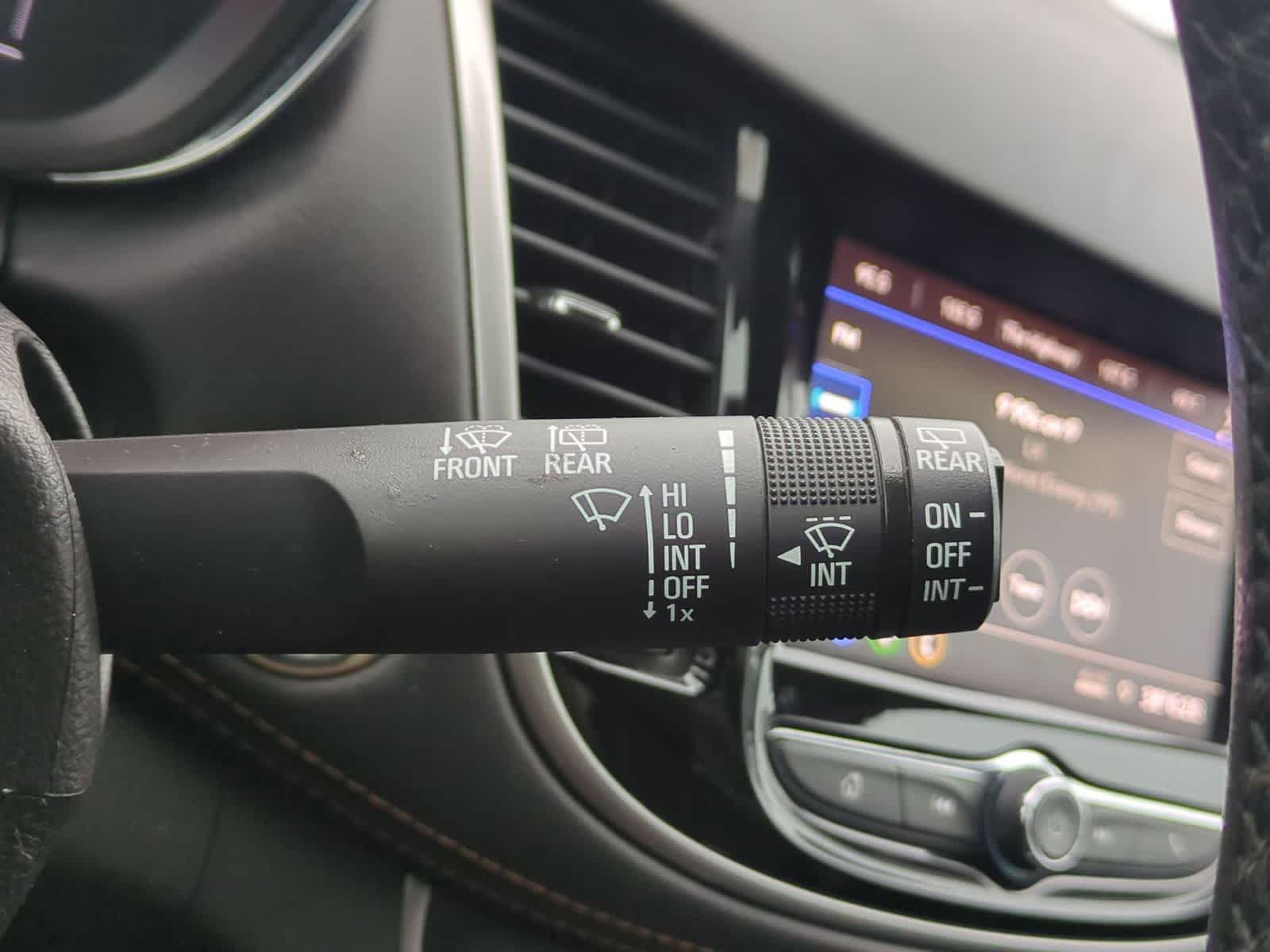 Thumbnail: 2022 Chevrolet Trax - 24