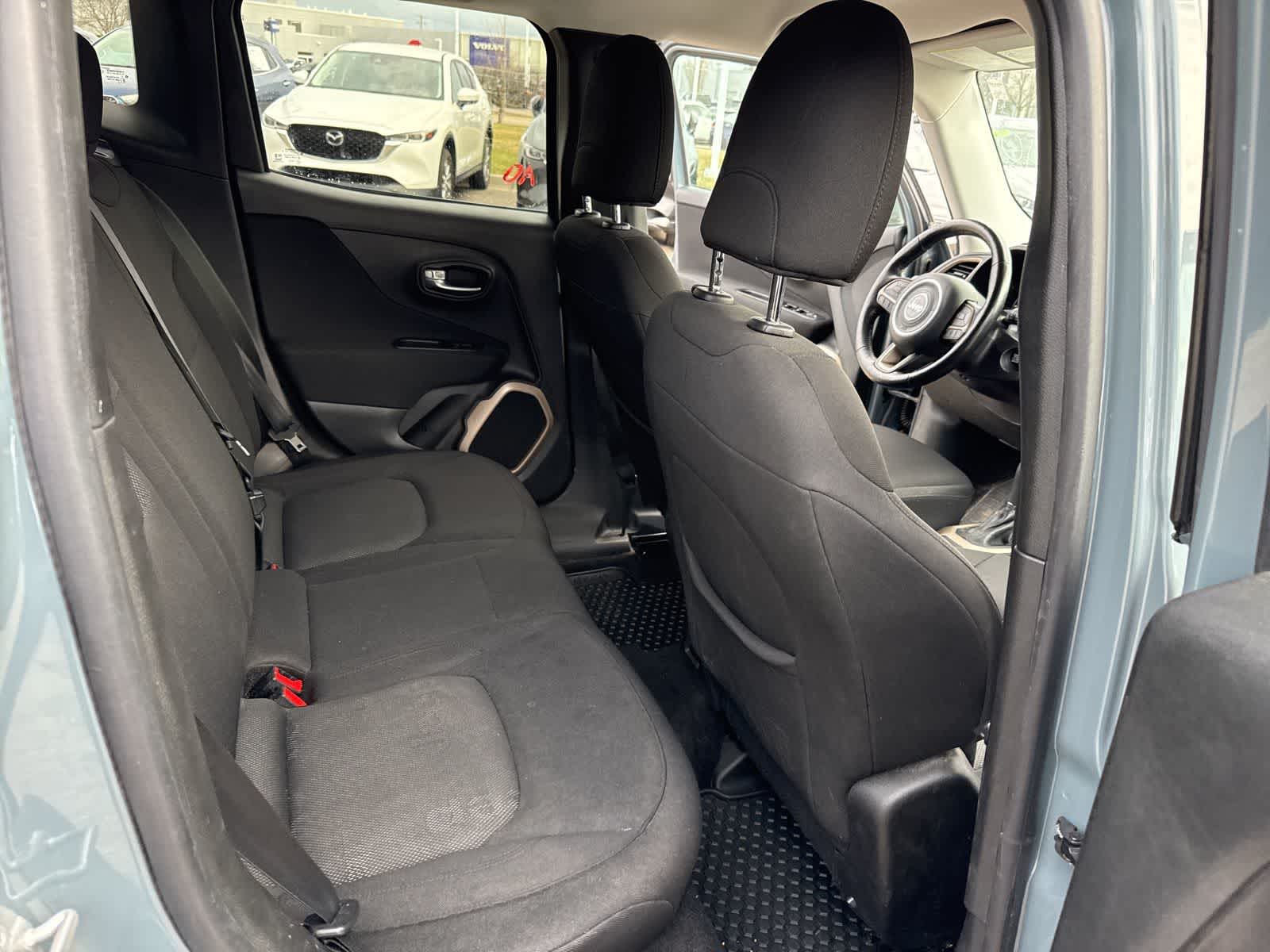 Thumbnail: 2017 Jeep Renegade - 23