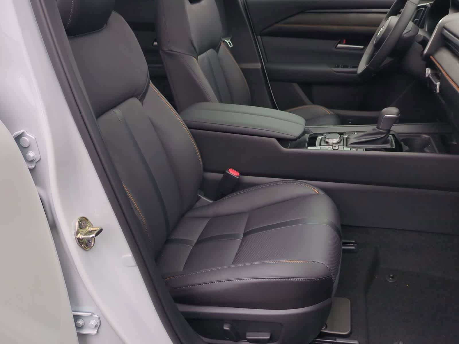 Thumbnail: 2026 Mazda CX-50 - 22