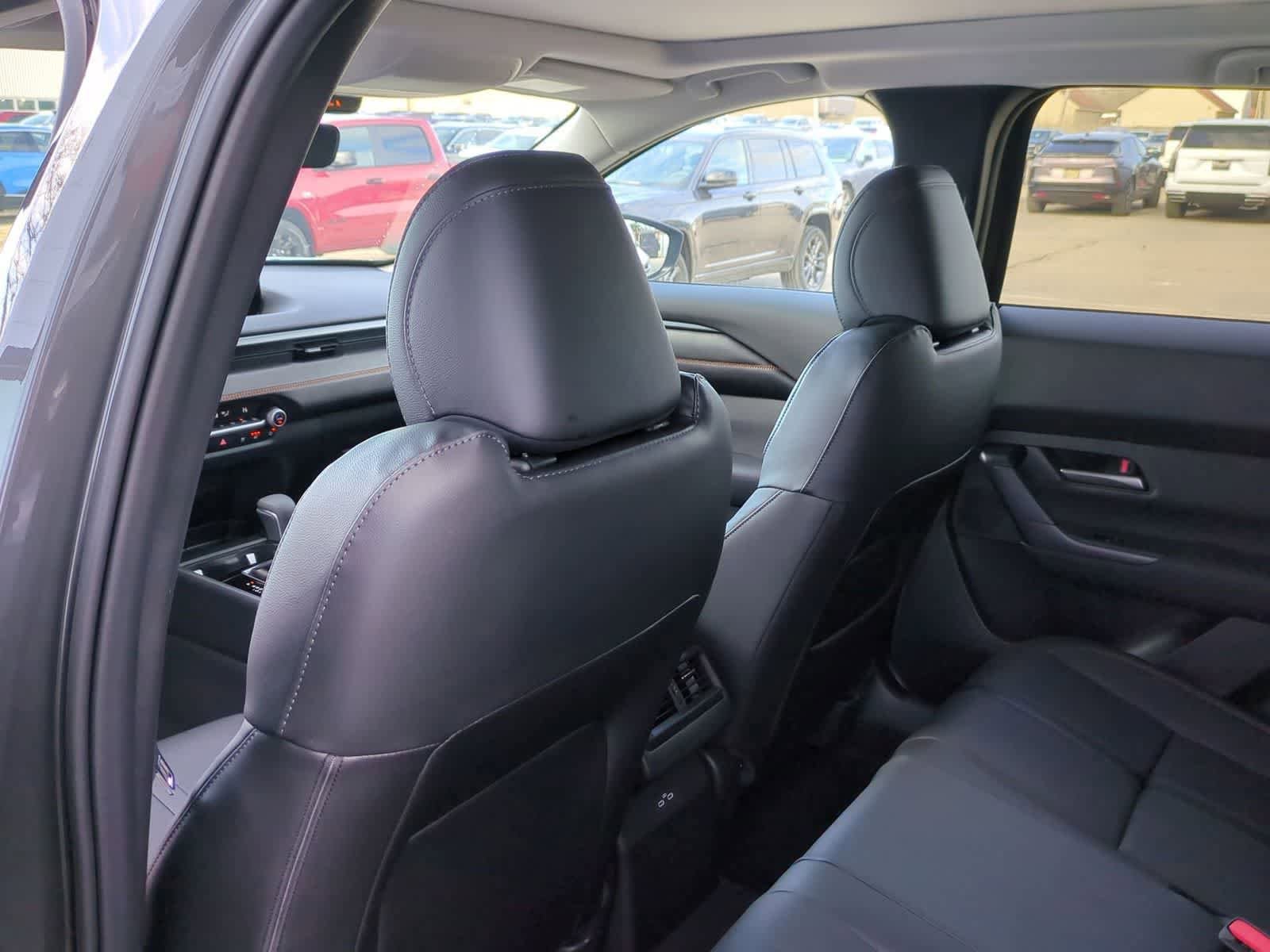 Thumbnail: 2026 Mazda CX-50 - 17