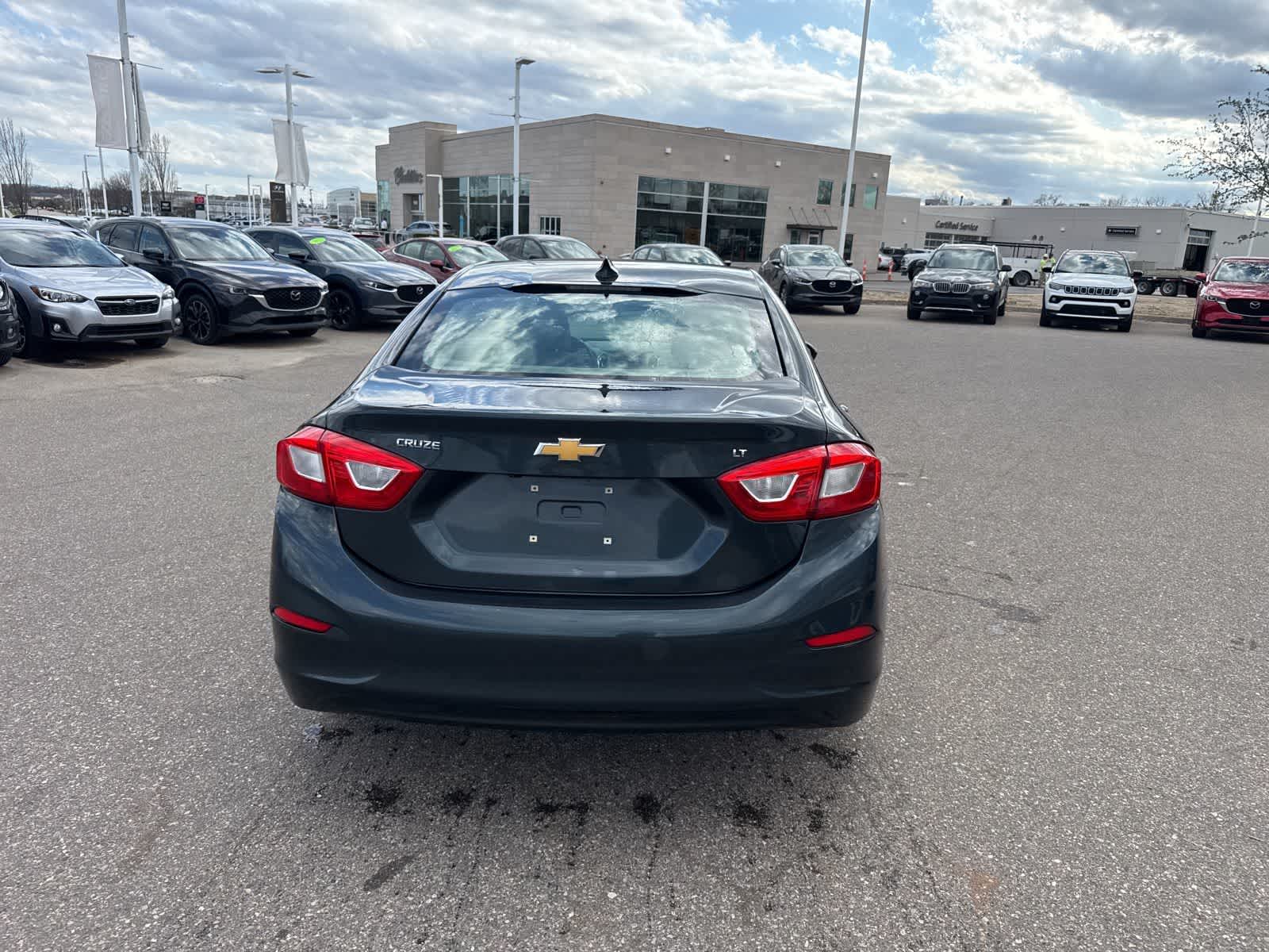 Thumbnail: 2017 Chevrolet Cruze - 6