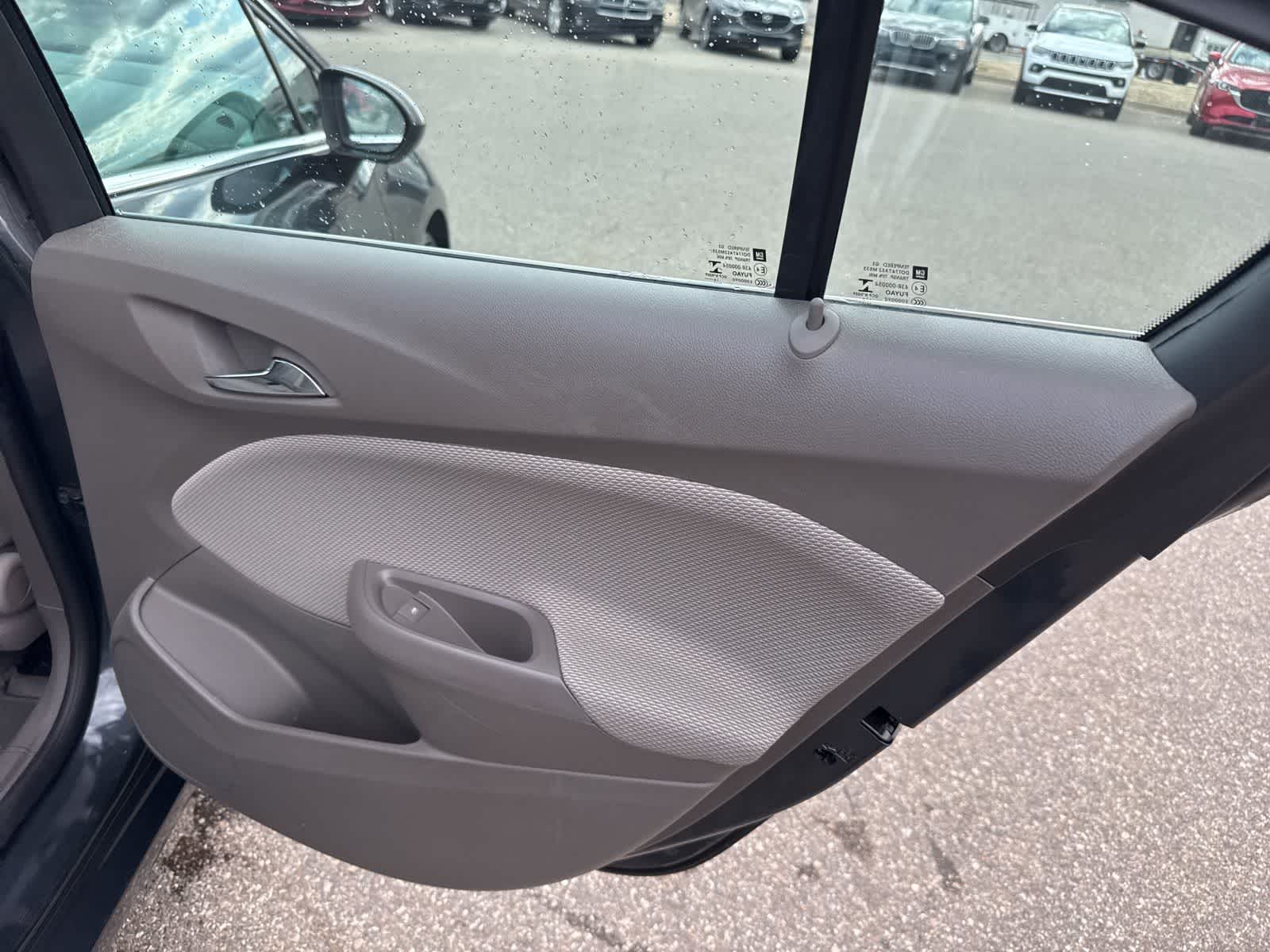 Thumbnail: 2017 Chevrolet Cruze - 25