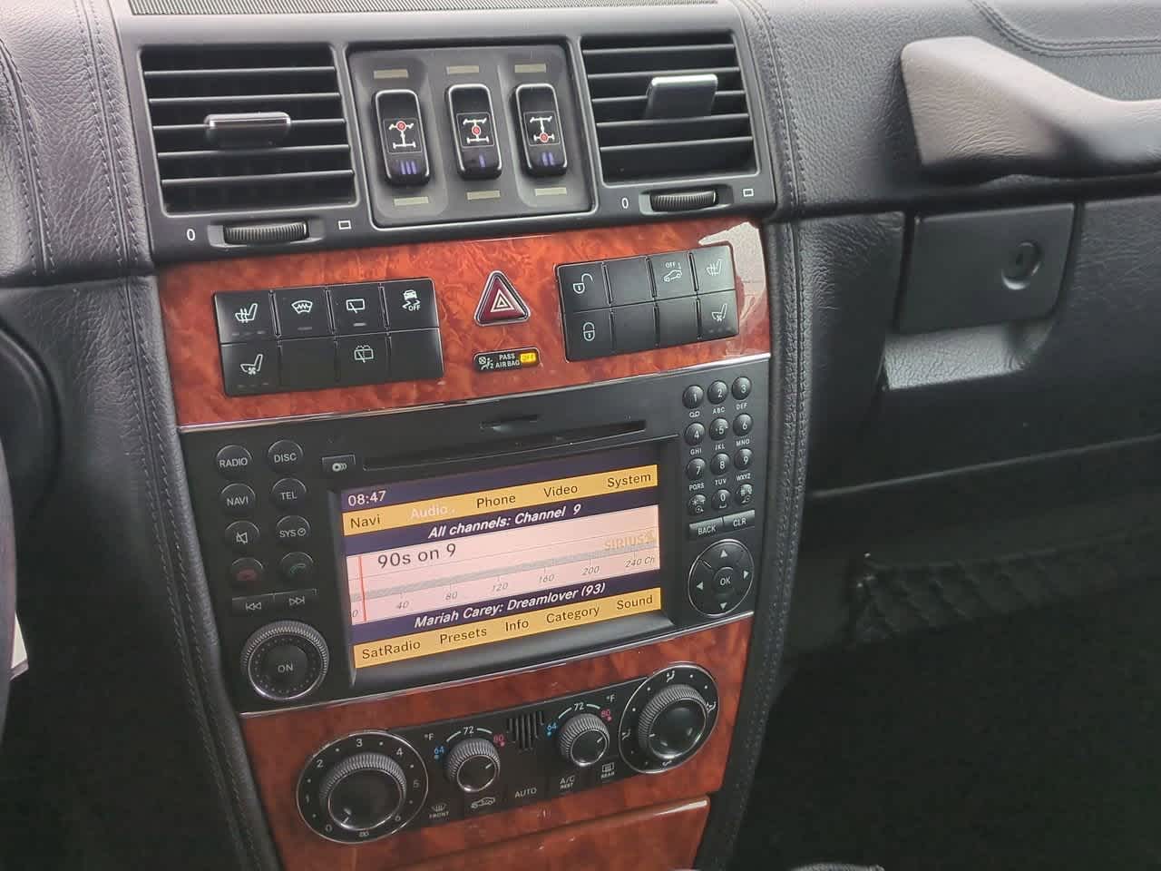 Thumbnail: 2011 Mercedes-Benz G-Class - 28