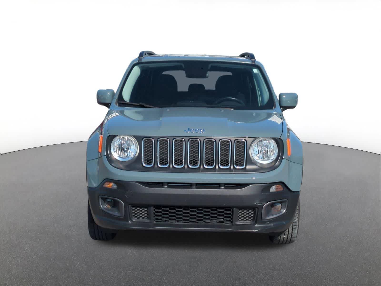 Thumbnail: 2017 Jeep Renegade - 9
