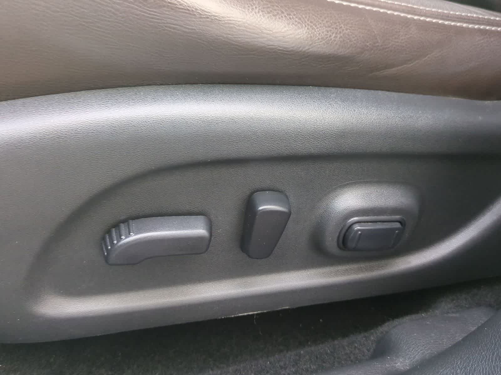 Thumbnail: 2015 Nissan Murano - 16