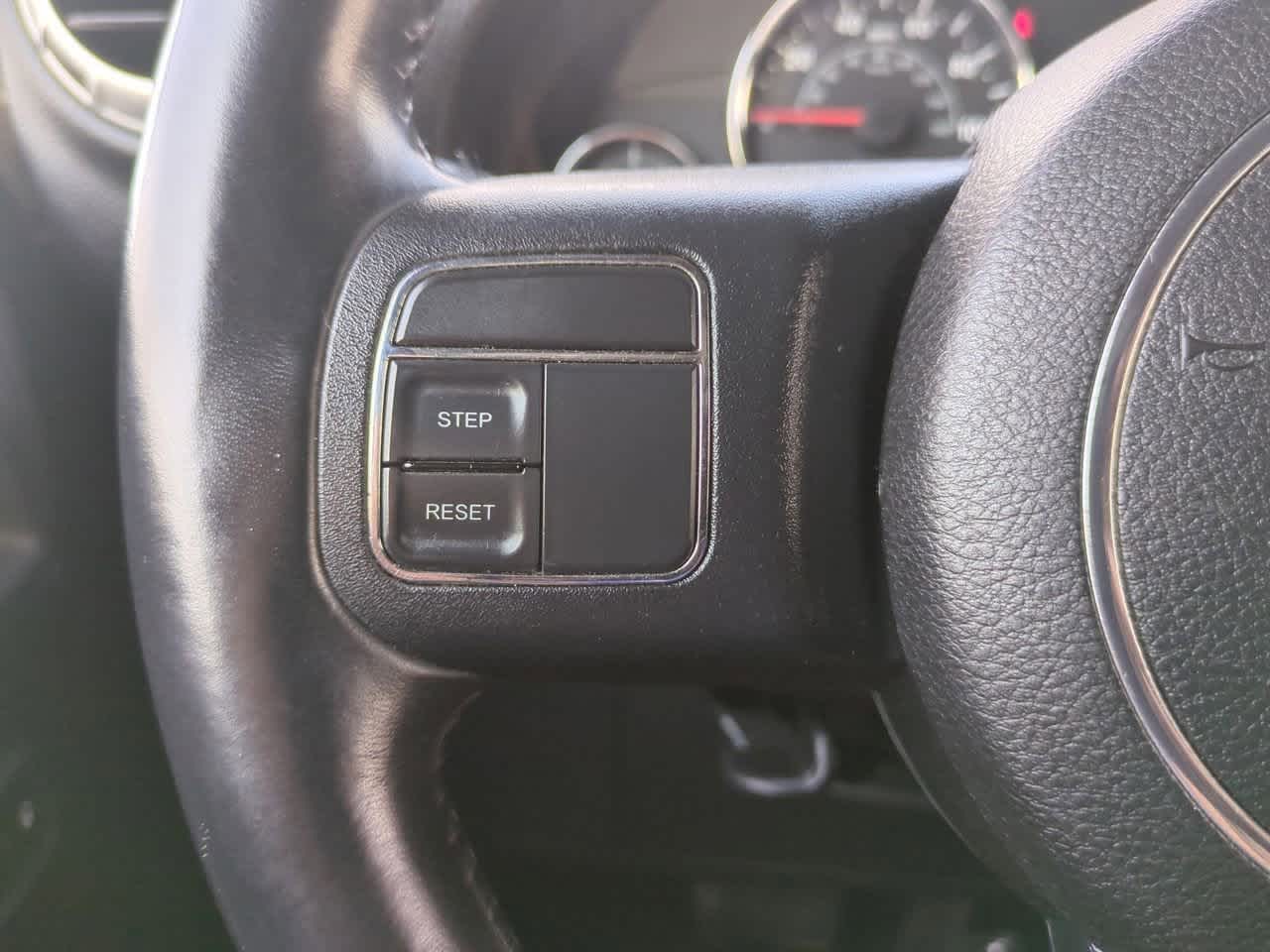 Thumbnail: 2014 Jeep Wrangler - 22