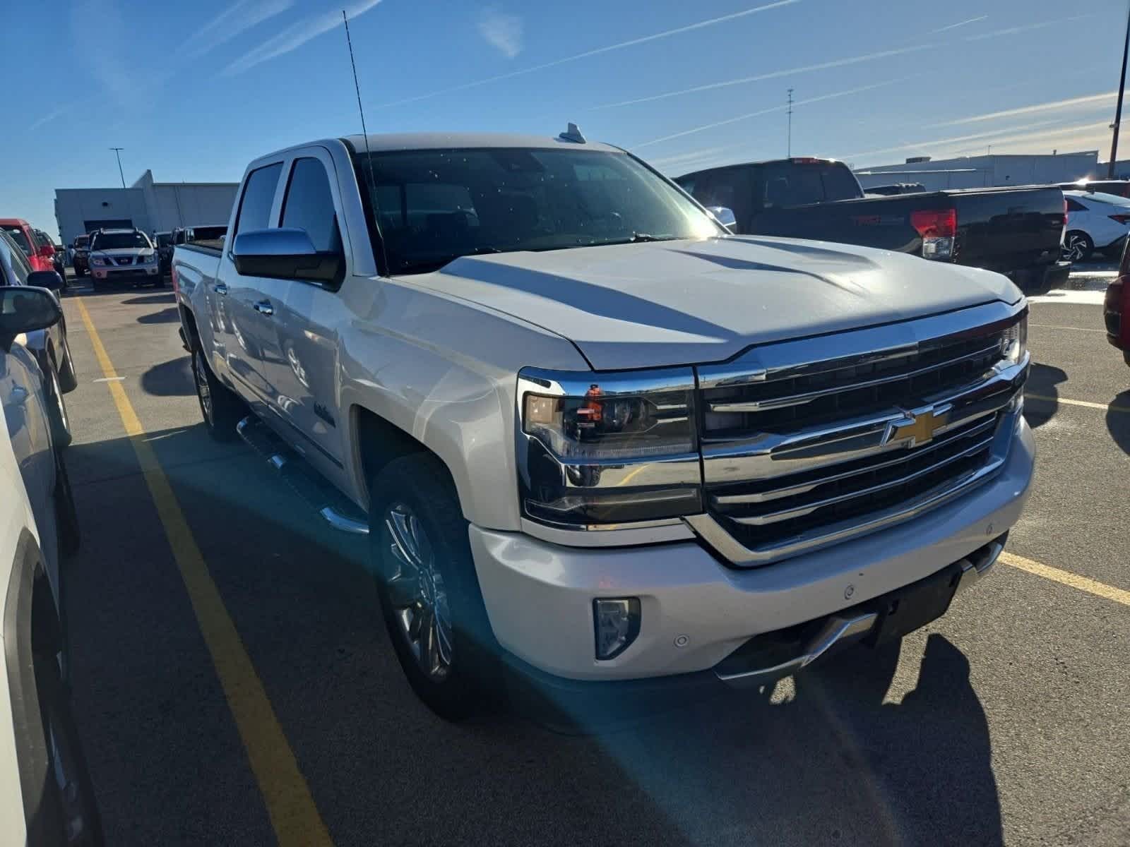 2016 Chevrolet Silverado 1500 High Country photo 4