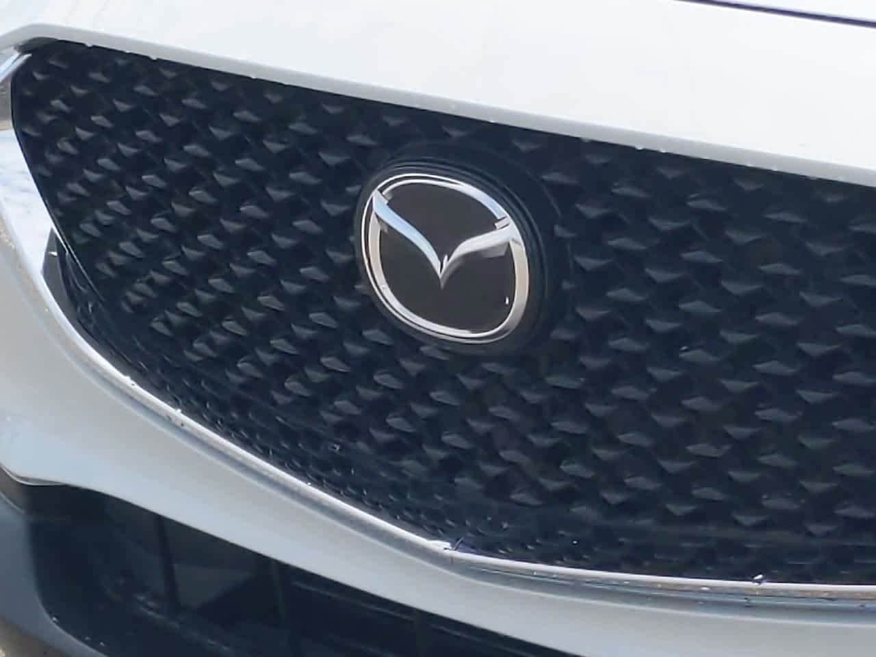 Thumbnail: 2025 Mazda CX-30 - 11