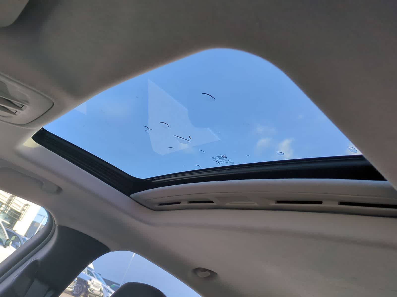 Thumbnail: 2017 Chevrolet Cruze - 18