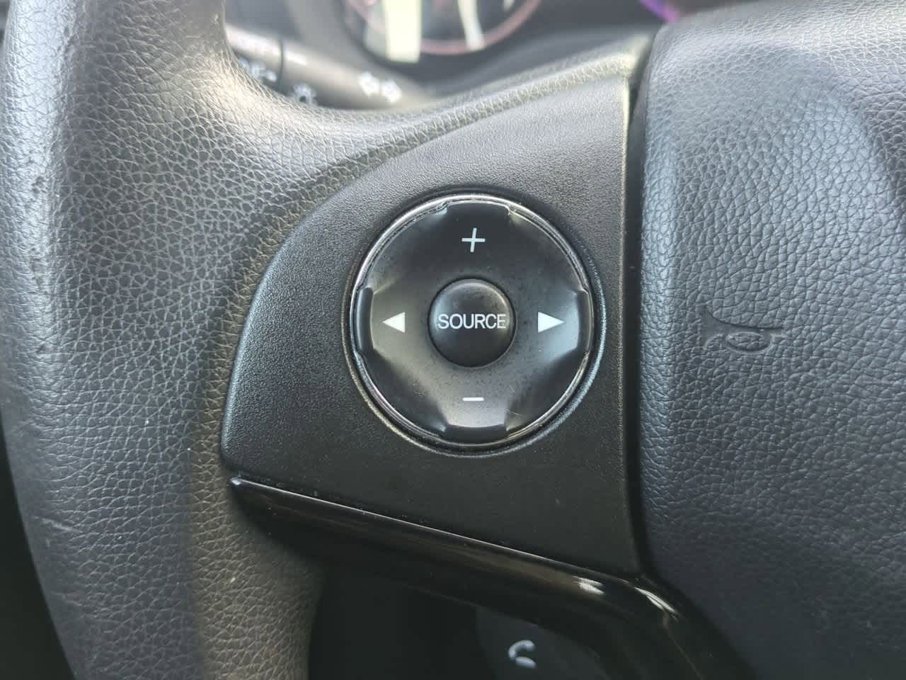 Thumbnail: 2016 Honda HR-V - 21