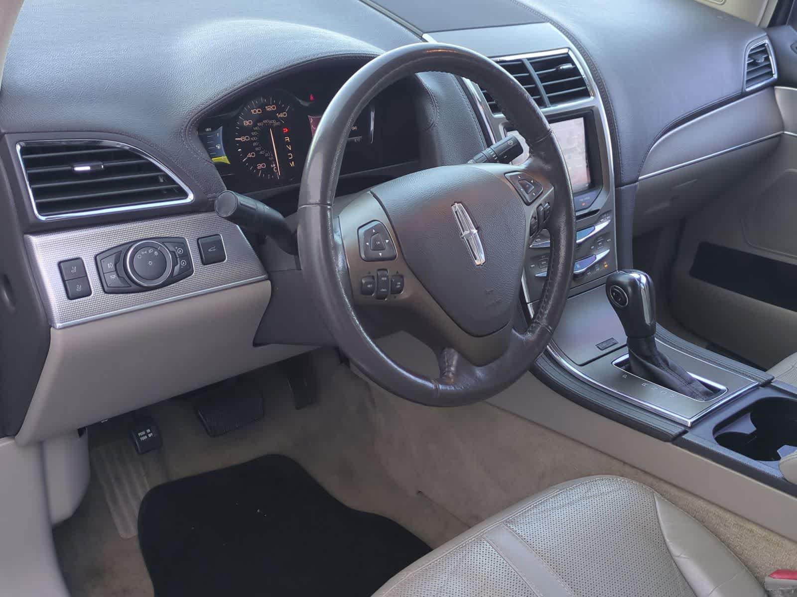 Thumbnail: 2011 Lincoln MKX - 2