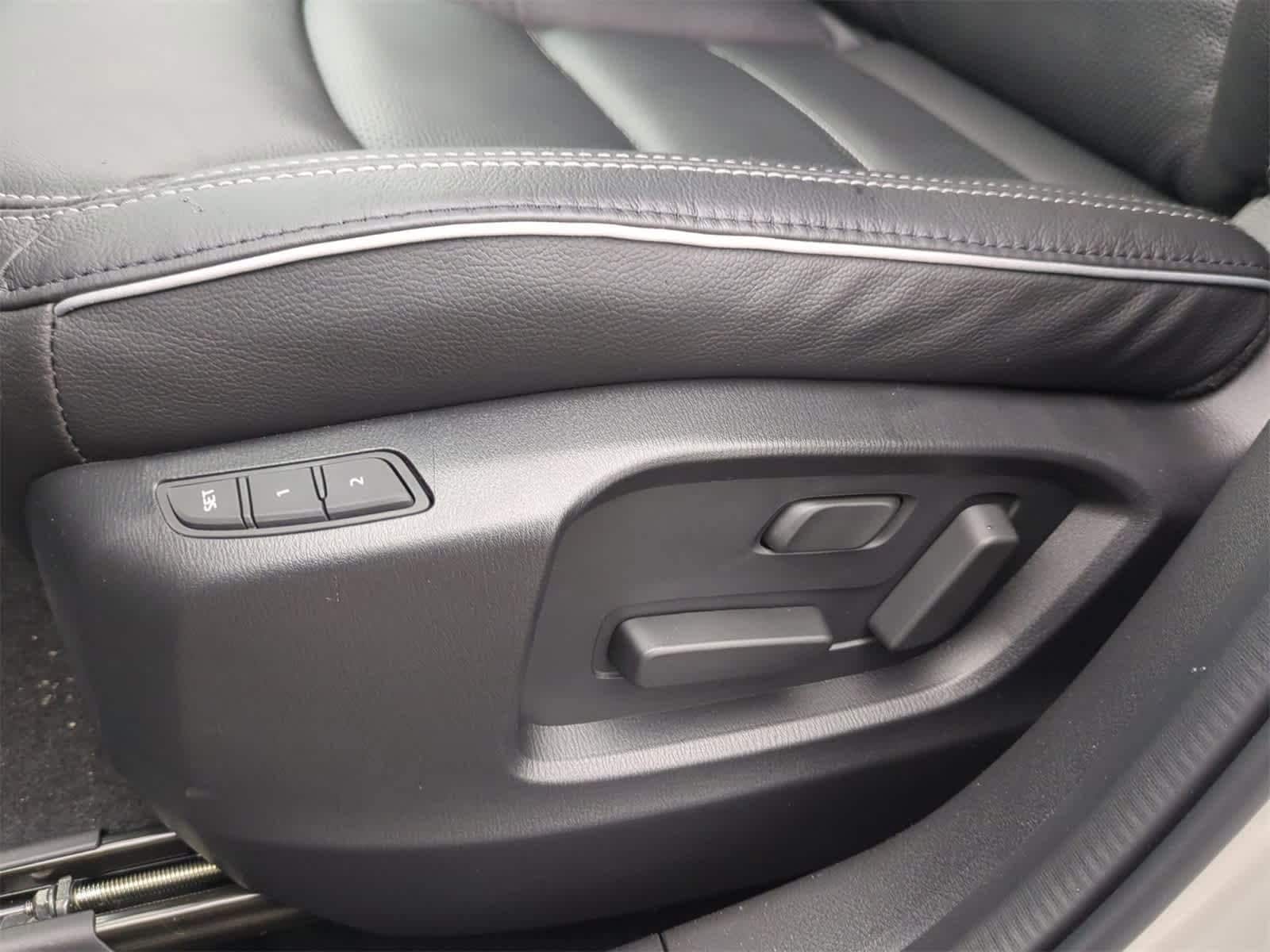 Thumbnail: 2025 Mazda CX-5 - 16