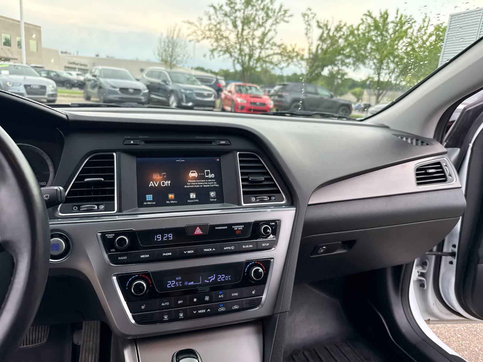 Thumbnail: 2016 Hyundai Sonata - 21