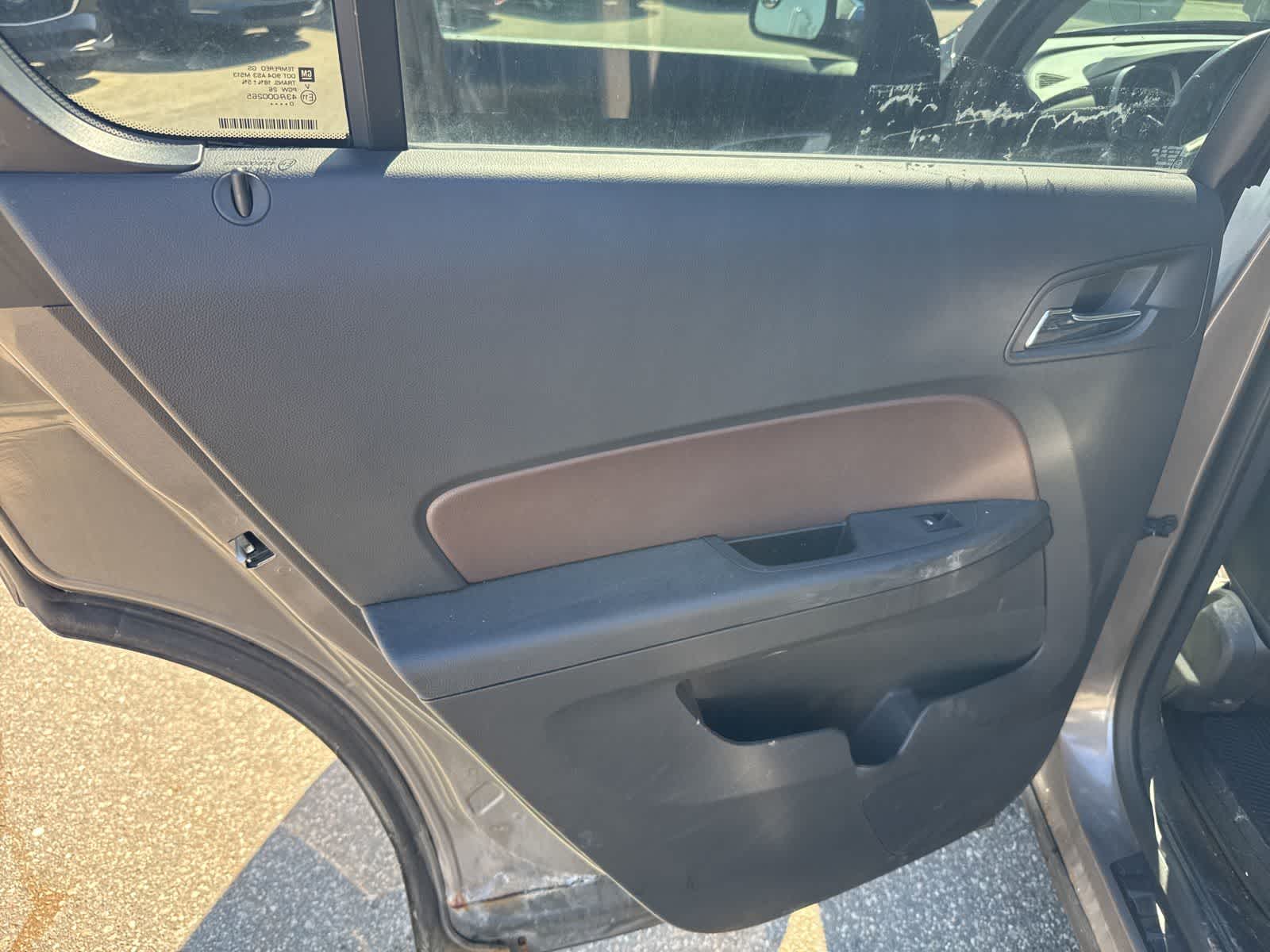 Thumbnail: 2011 Chevrolet Equinox - 18