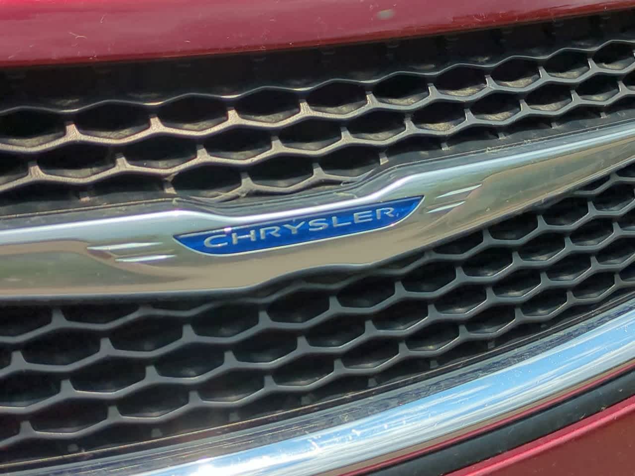 2018 Chrysler Pacifica  11