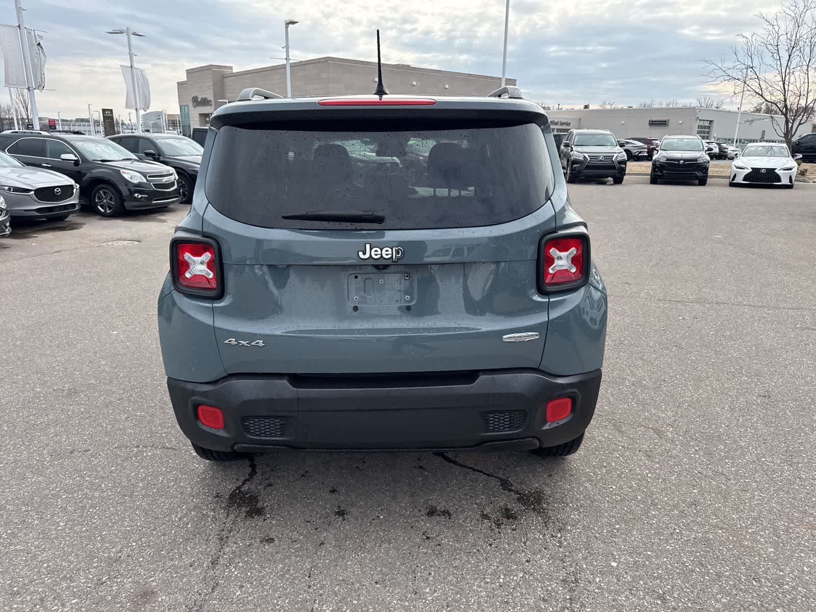 Thumbnail: 2017 Jeep Renegade - 6