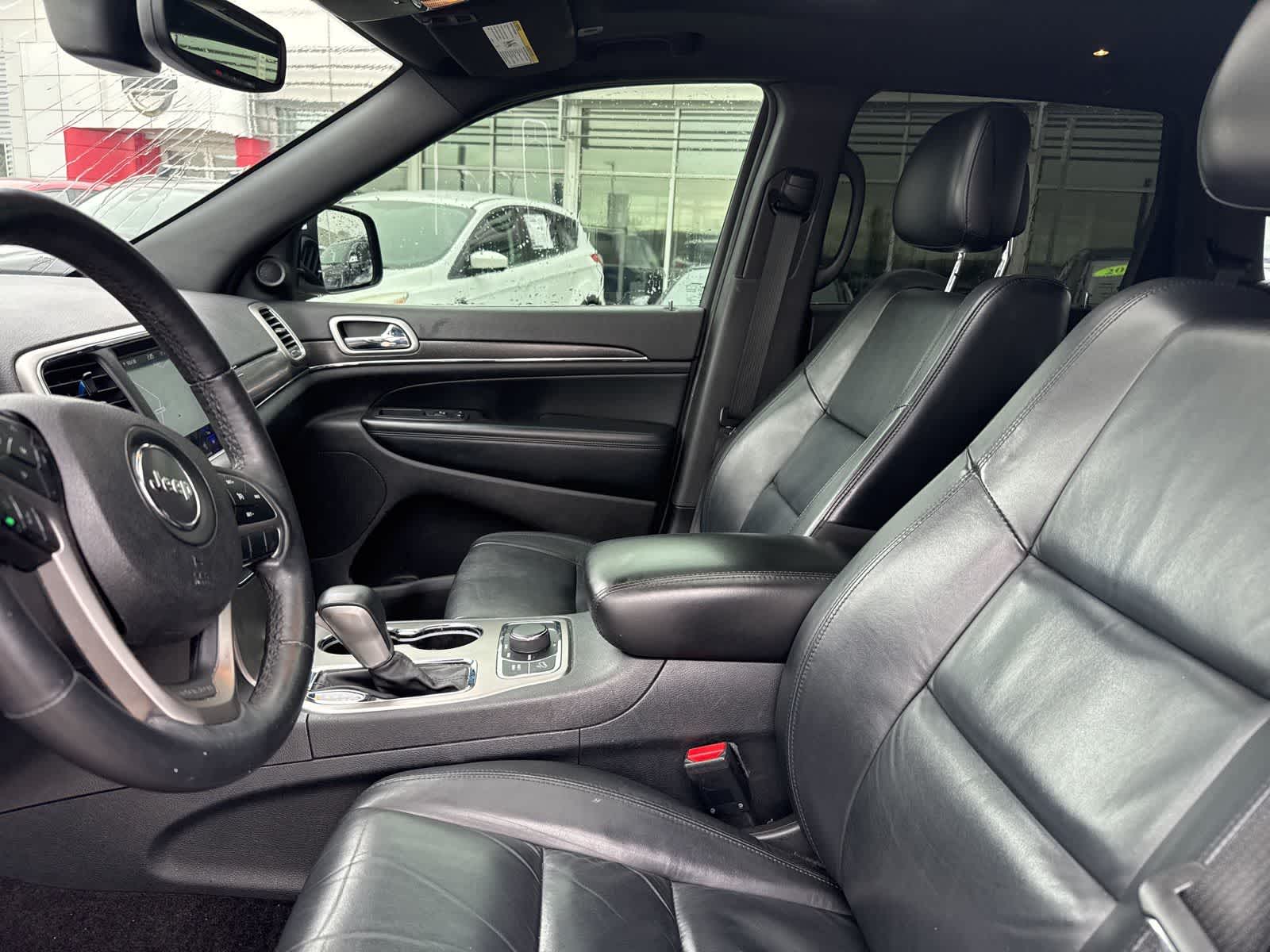 Thumbnail: 2018 Jeep Grand Cherokee - 14