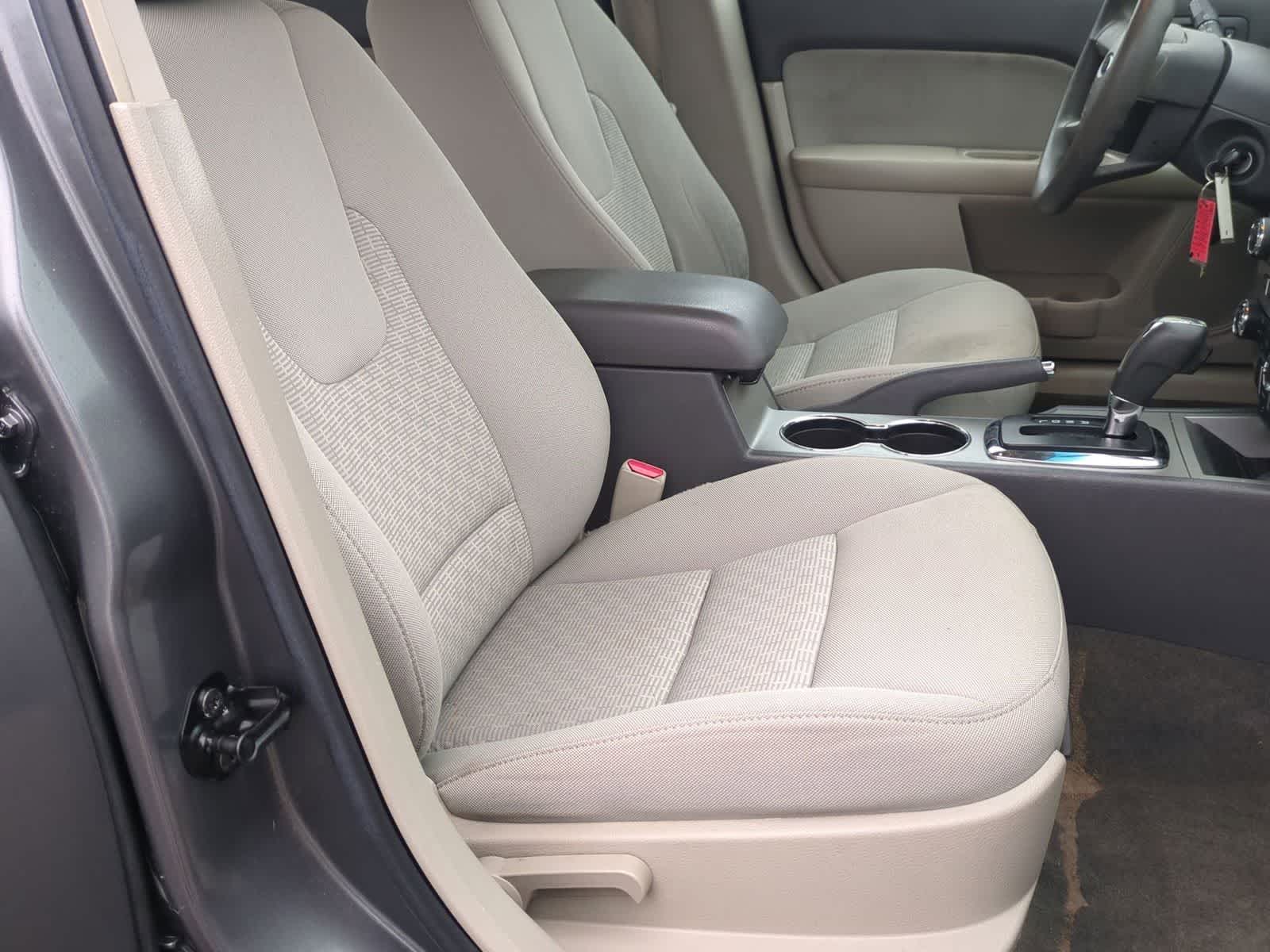 Thumbnail: 2010 Ford Fusion - 21