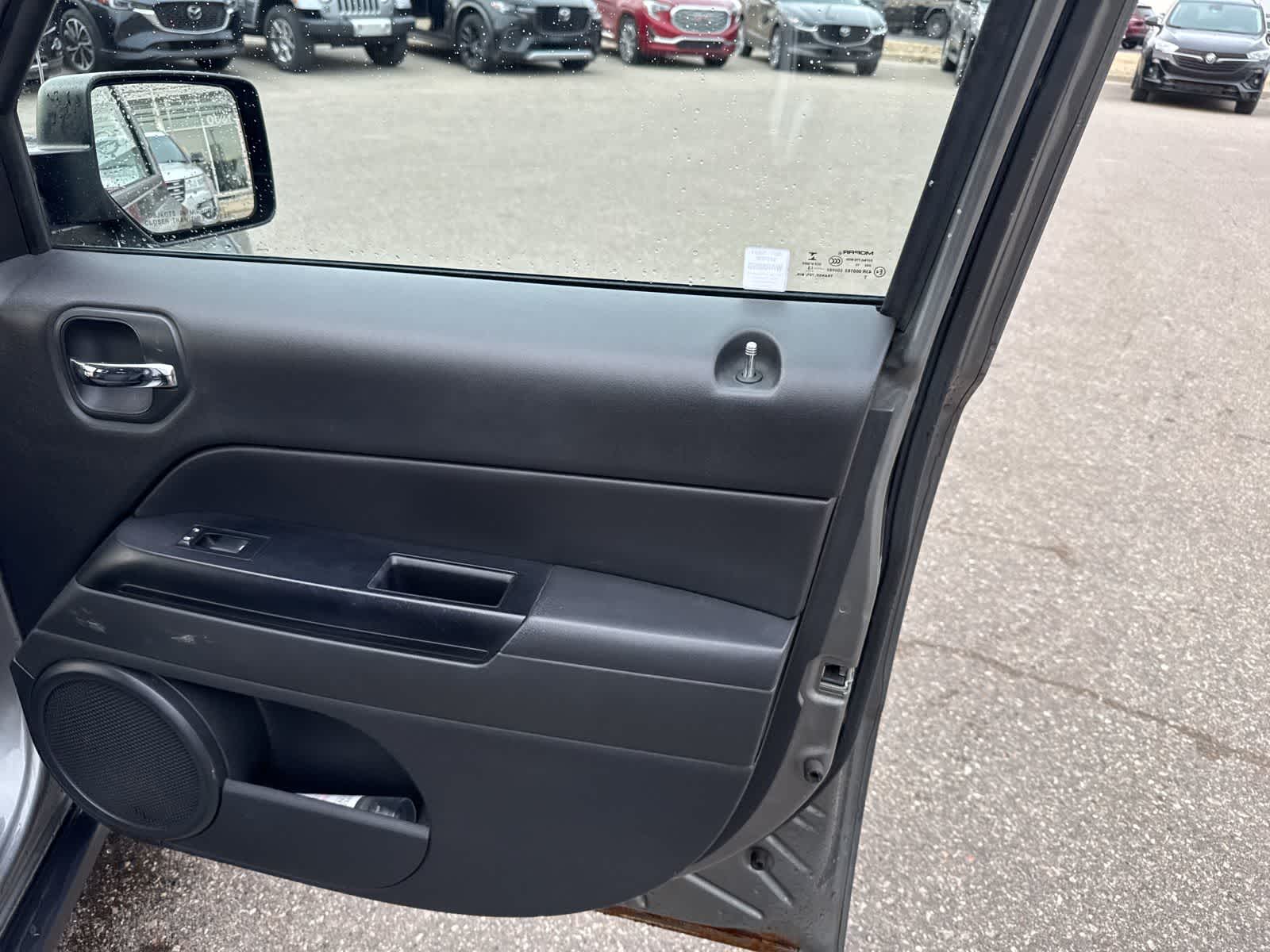 Thumbnail: 2014 Jeep Patriot - 24