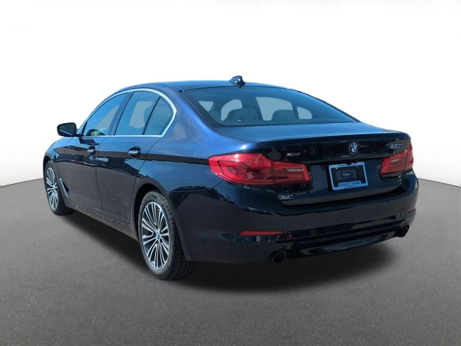 Thumbnail: 2018 BMW 5 Series - 4