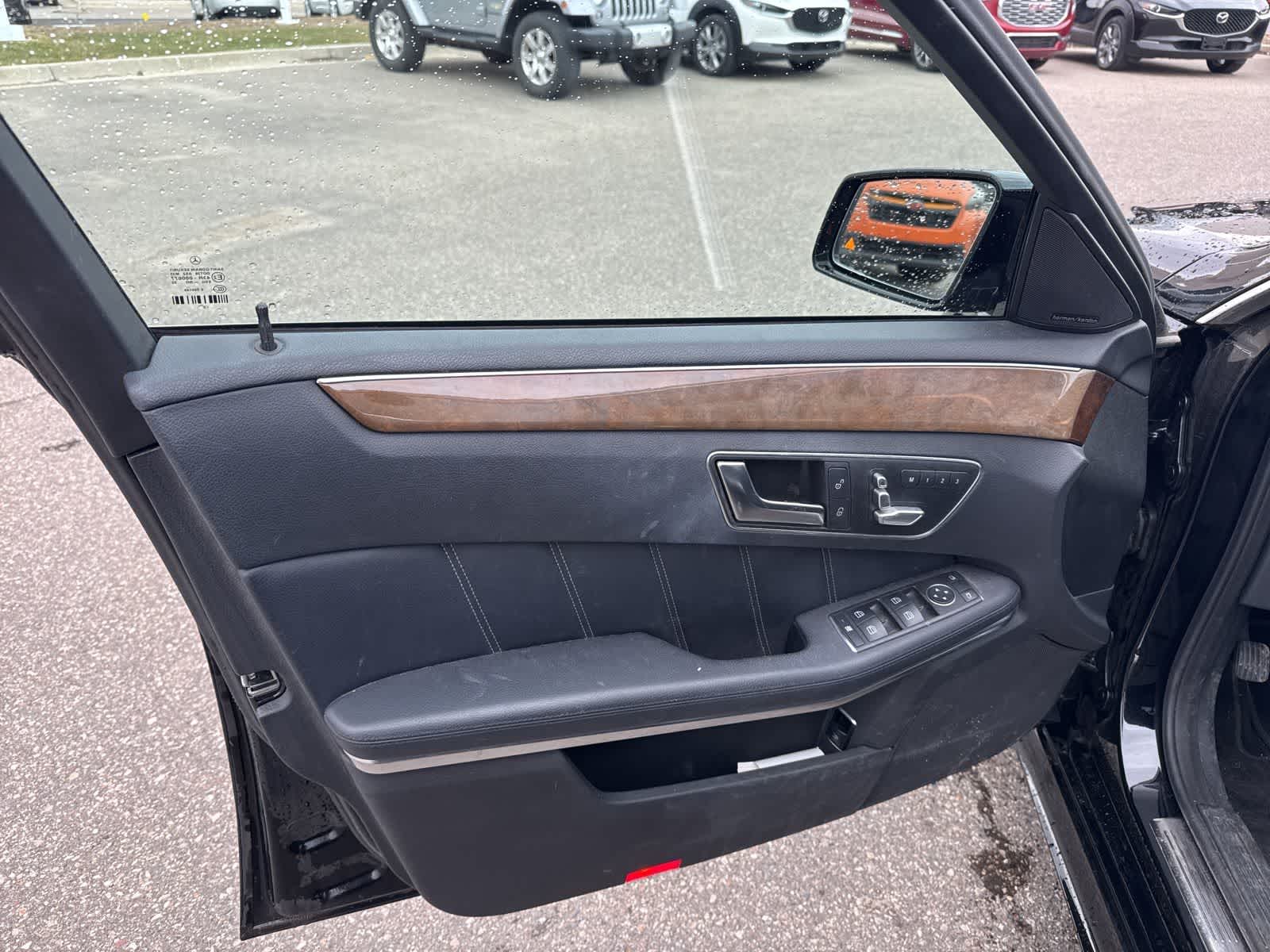 Thumbnail: 2014 Mercedes-Benz E-Class - 16