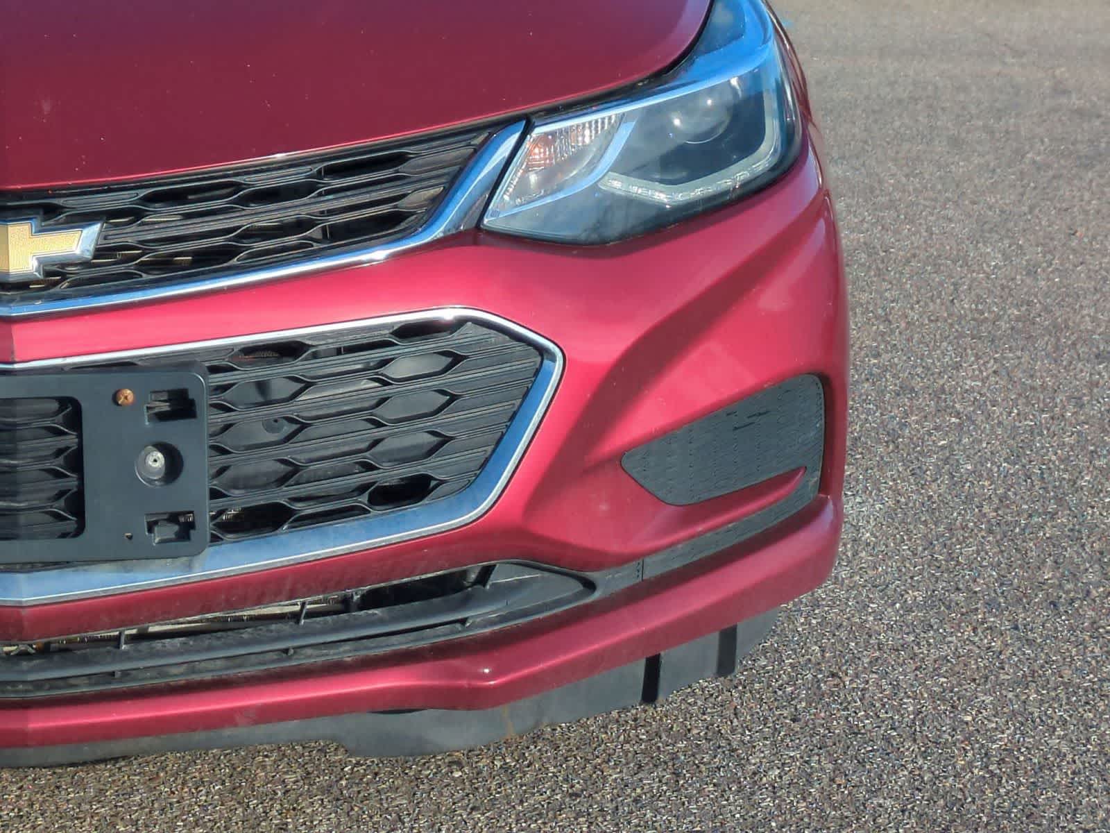 Thumbnail: 2017 Chevrolet Cruze - 10