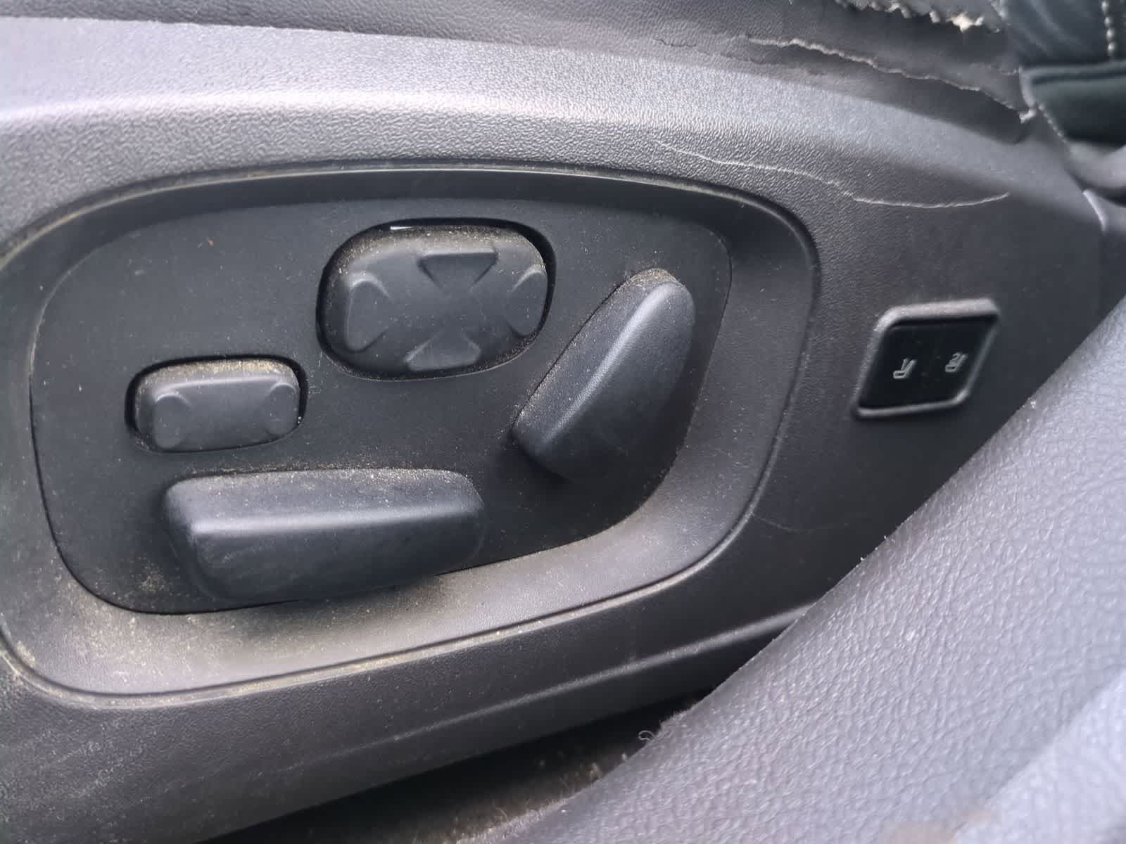 Thumbnail: 2011 Ford Taurus - 16