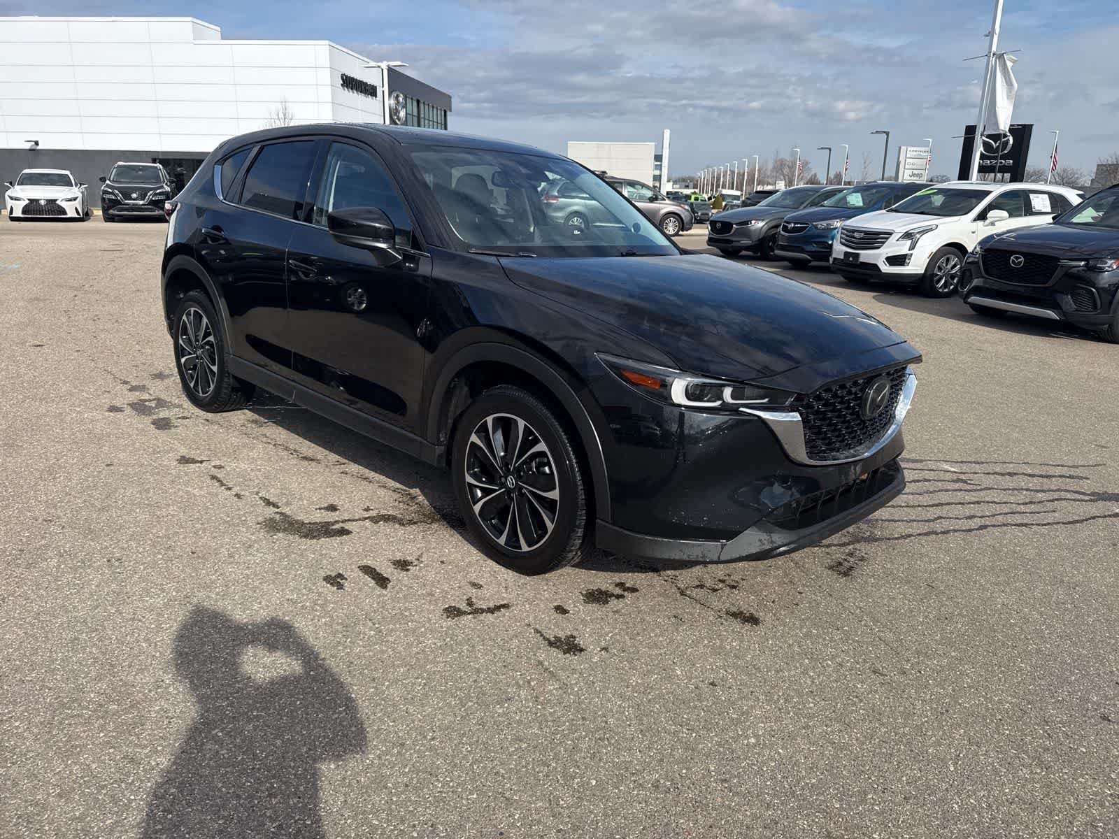 Thumbnail: 2023 Mazda CX-5 - 3