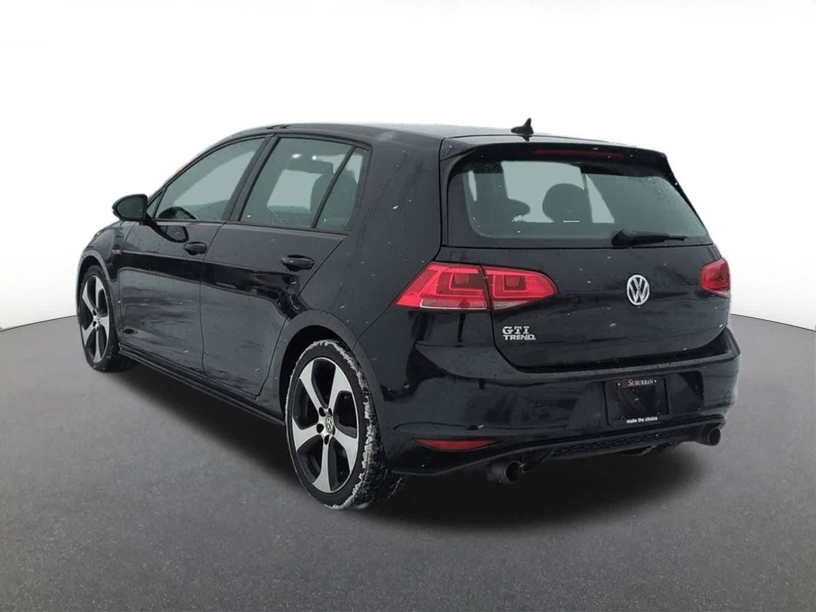Thumbnail: 2016 Volkswagen Golf - 4