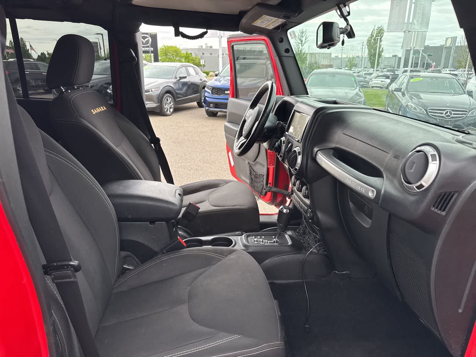 Thumbnail: 2015 Jeep Wrangler - 22
