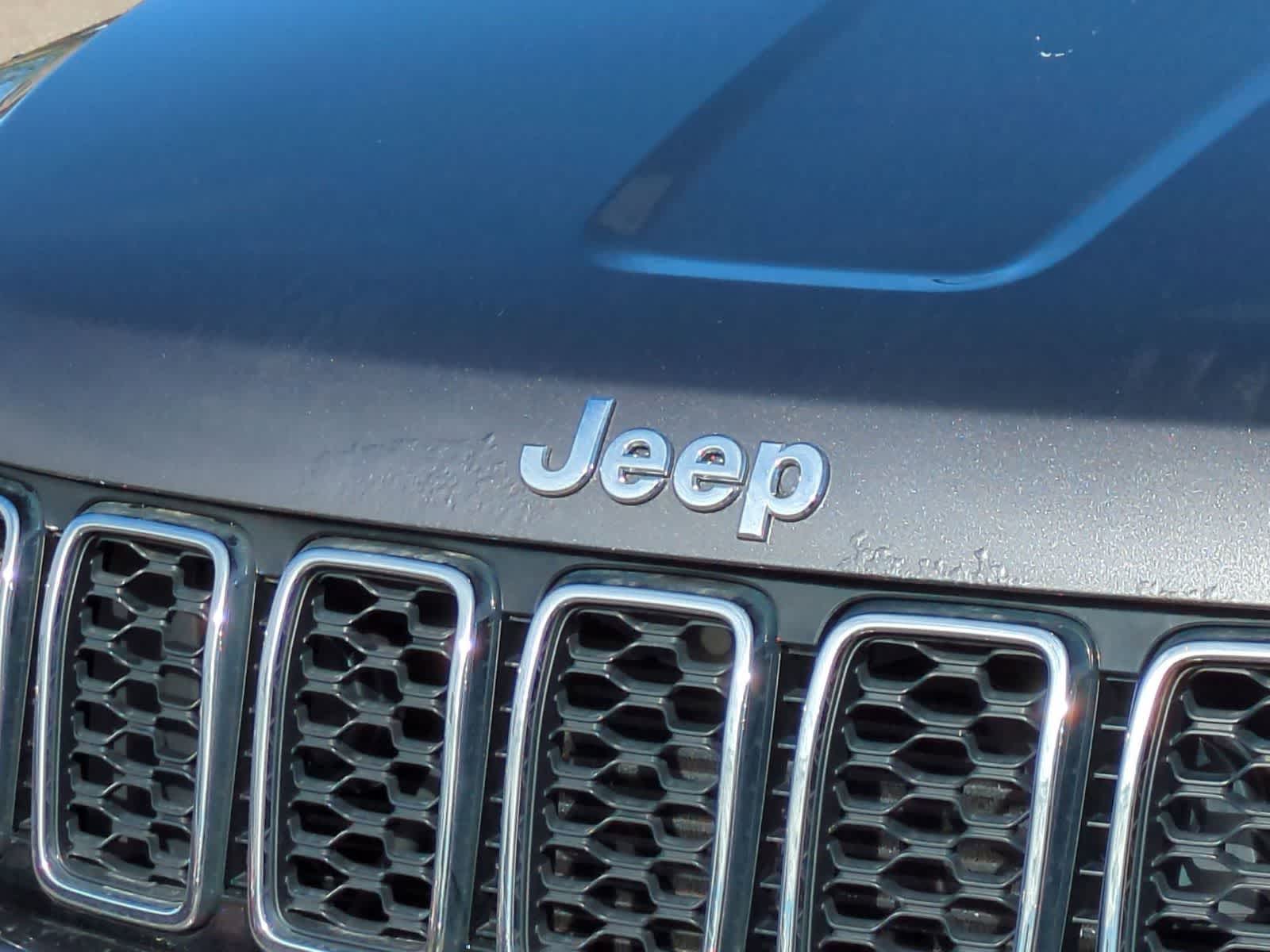 Thumbnail: 2018 Jeep Grand Cherokee - 11
