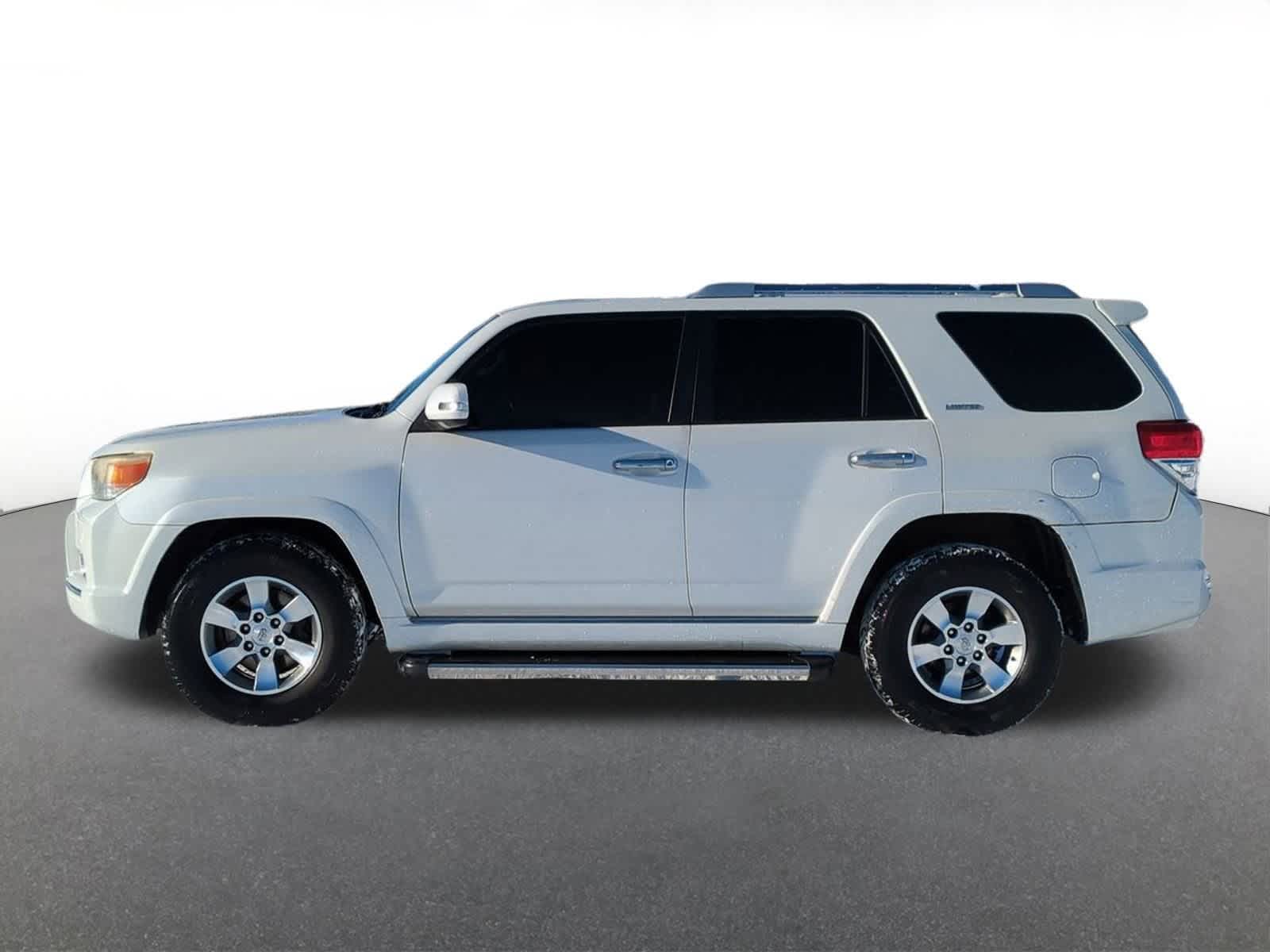 Thumbnail: 2013 Toyota 4Runner - 3