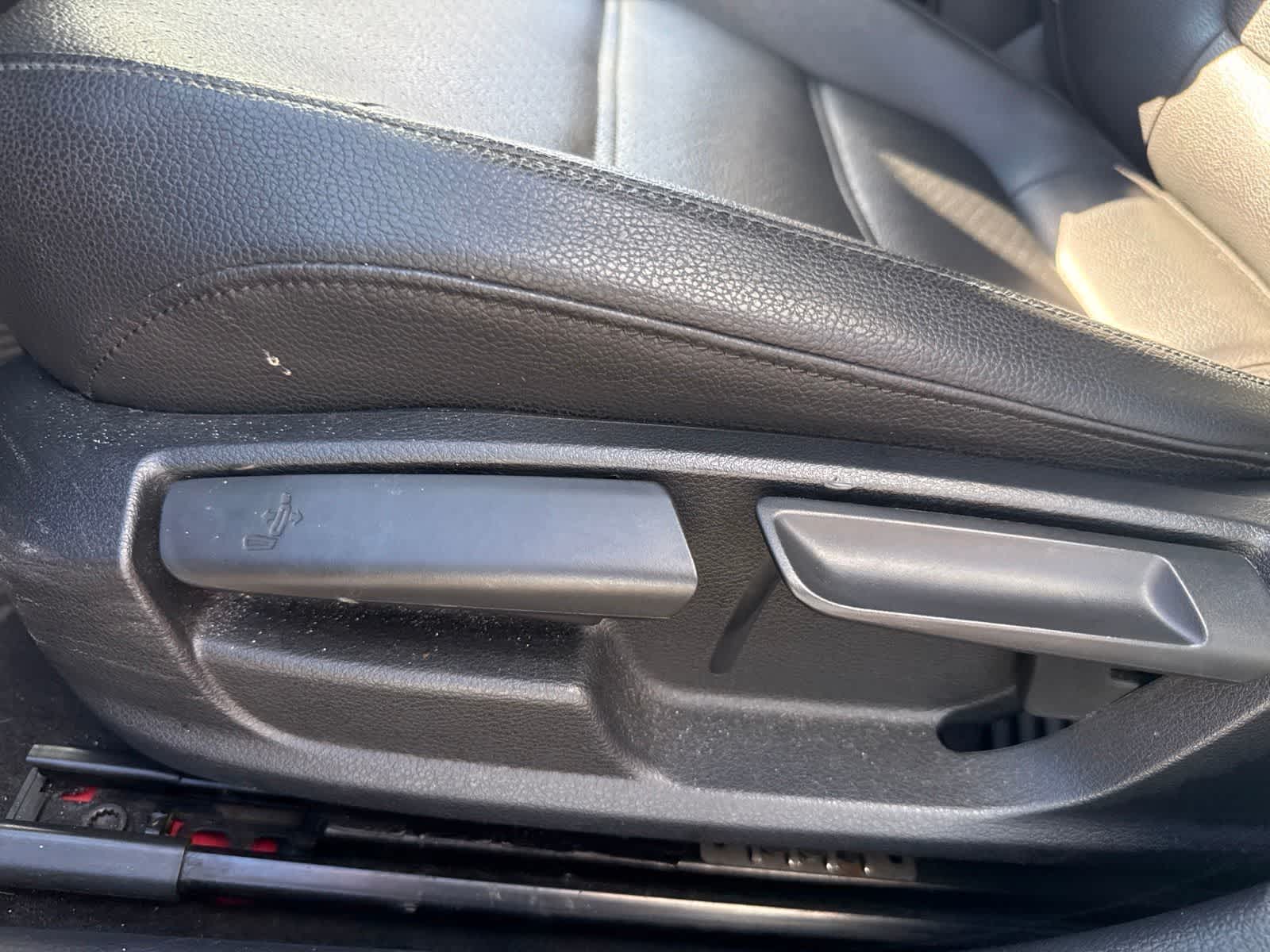 Thumbnail: 2015 Volkswagen Jetta - 16