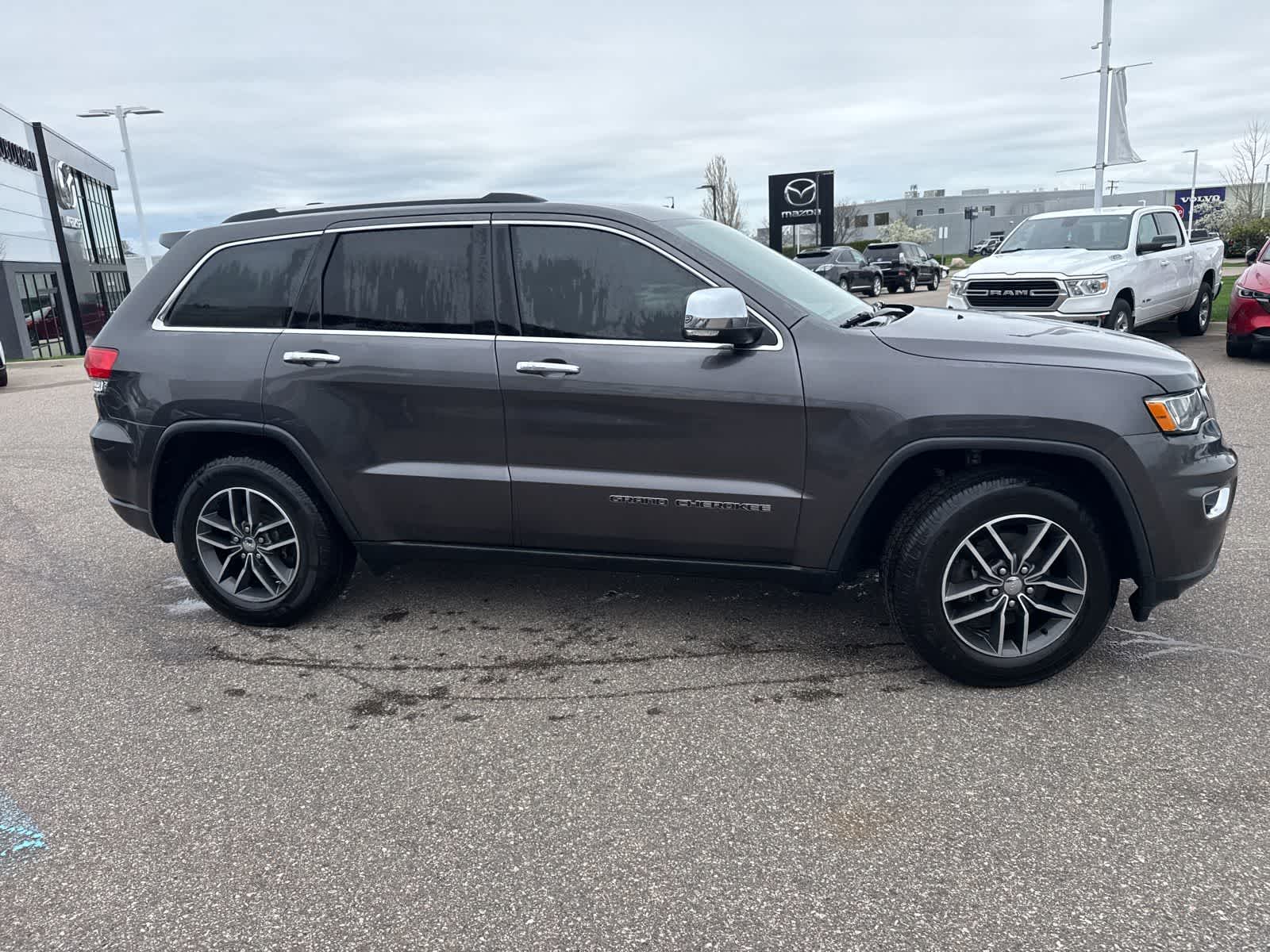 Thumbnail: 2018 Jeep Grand Cherokee - 4