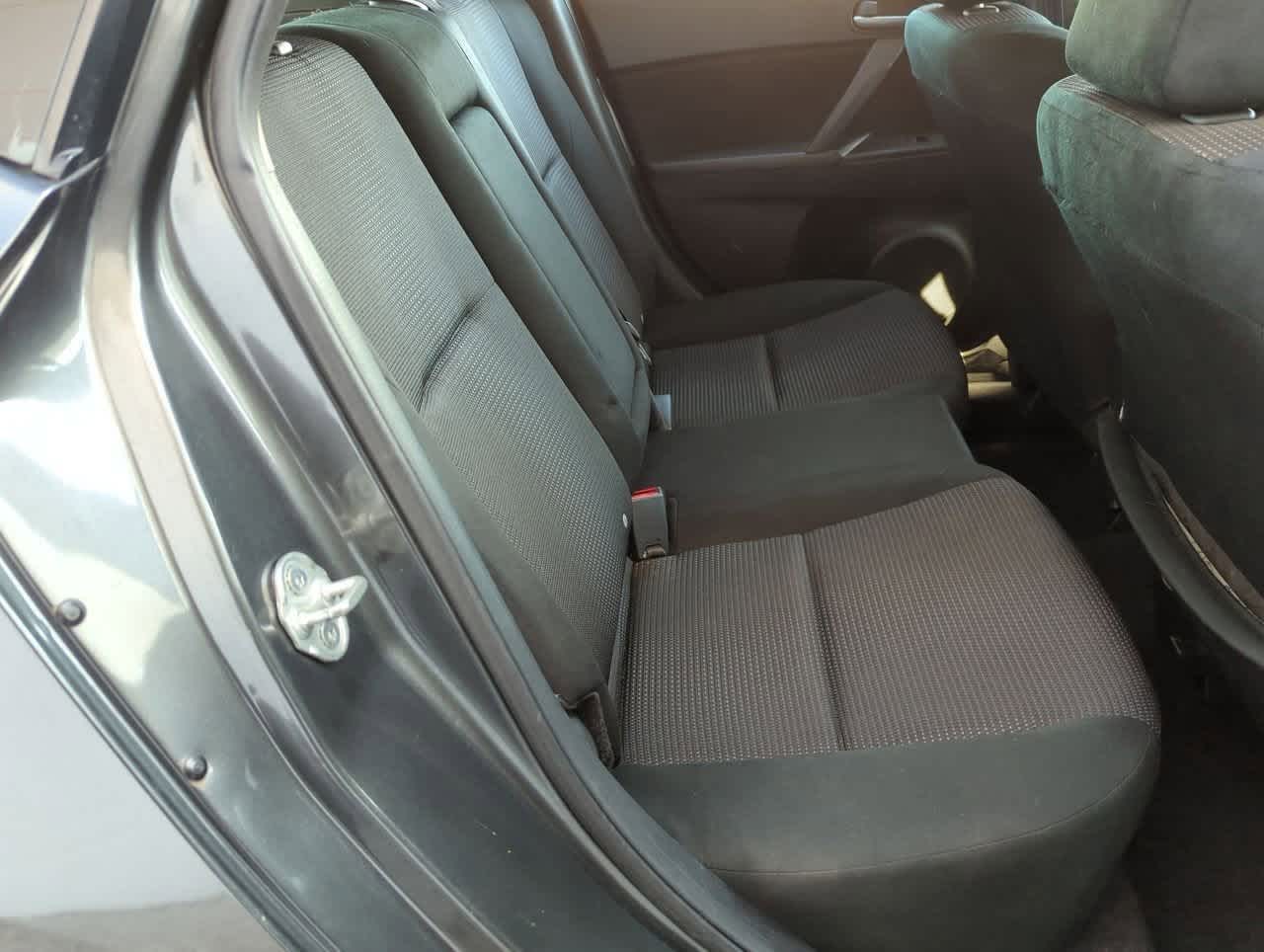 2012 Mazda Mazda3 i Touring 18