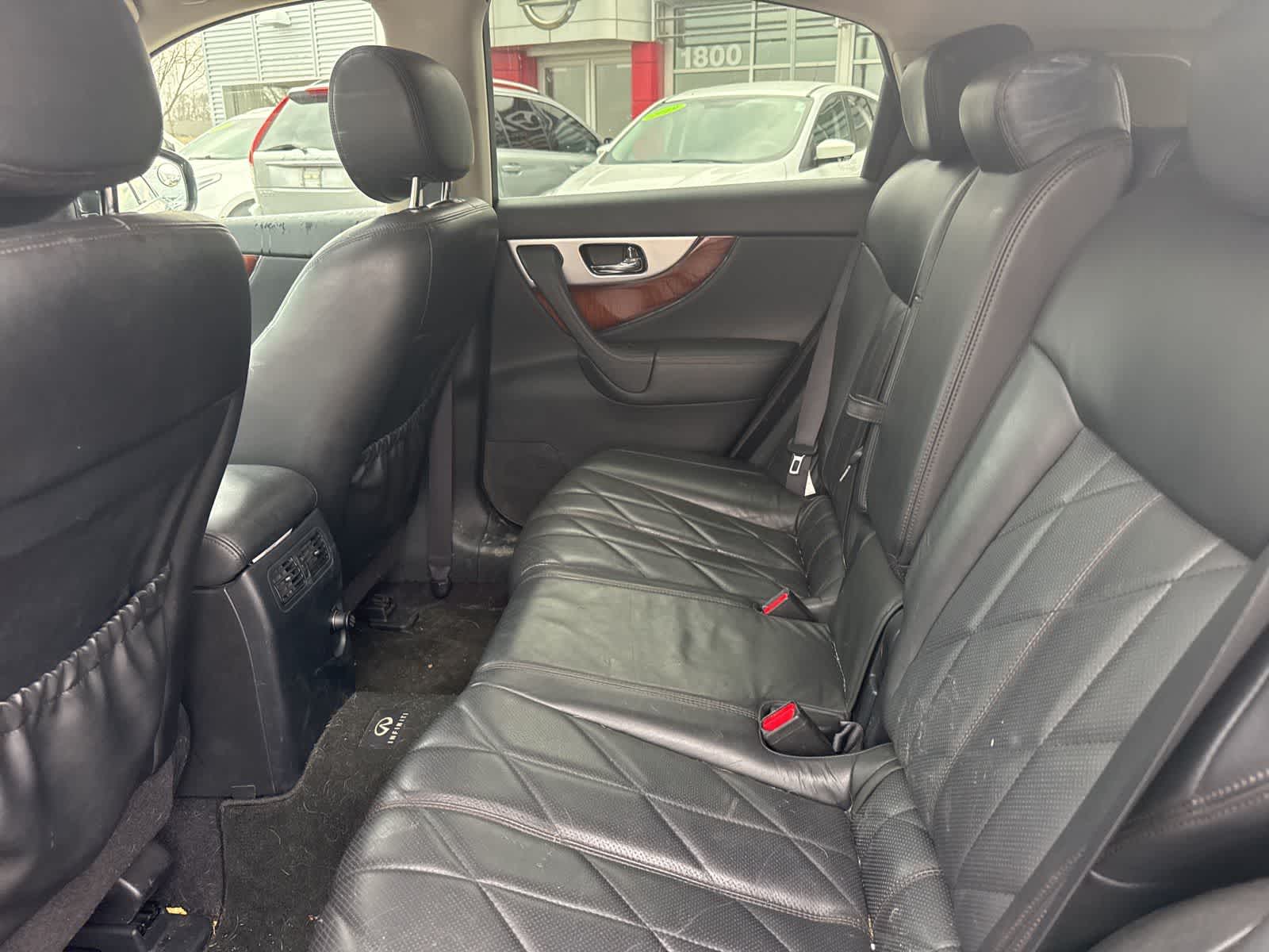 Thumbnail: 2012 INFINITI FX35 - 10