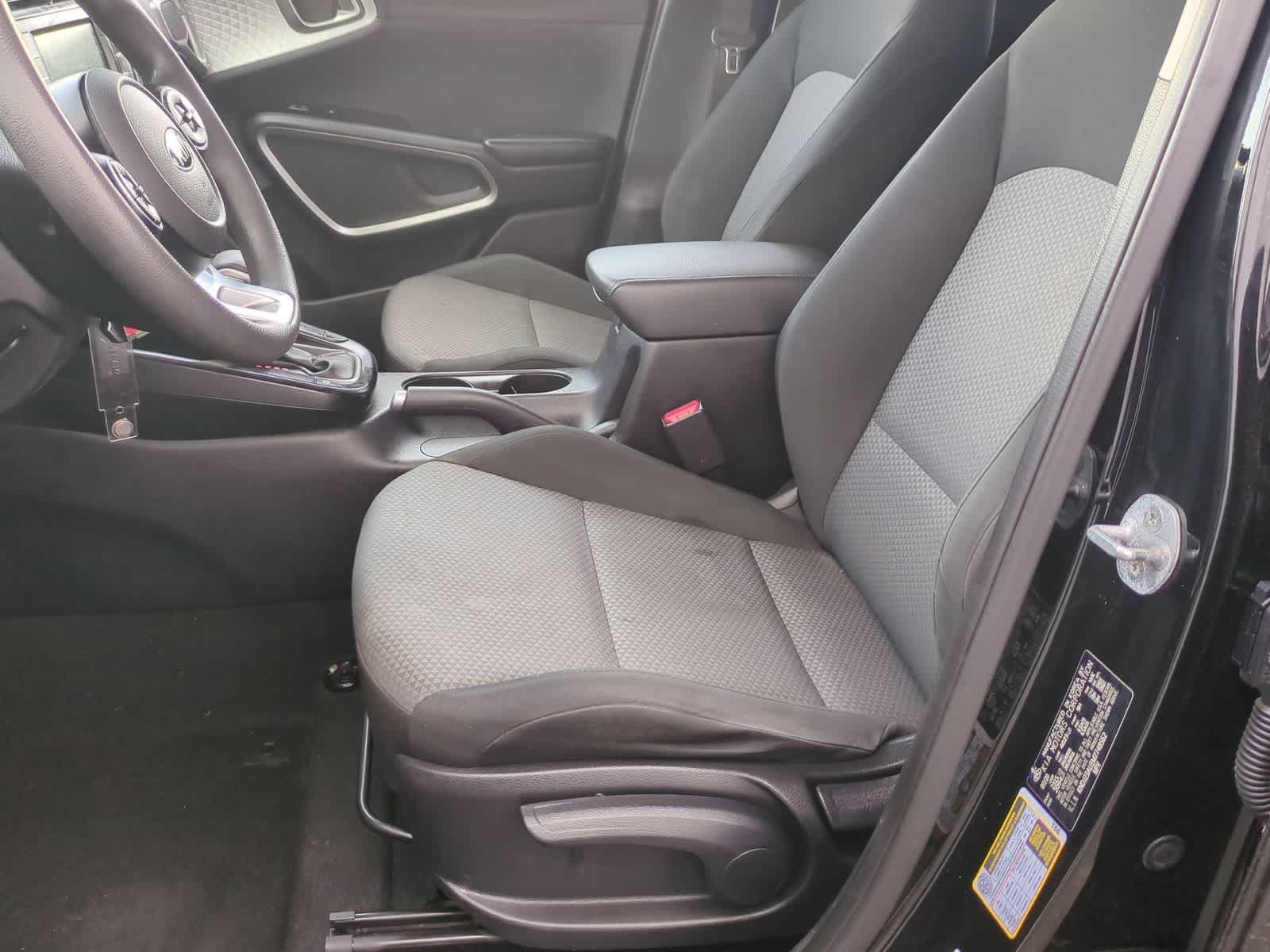 2021 Kia Soul LX - Photo 14