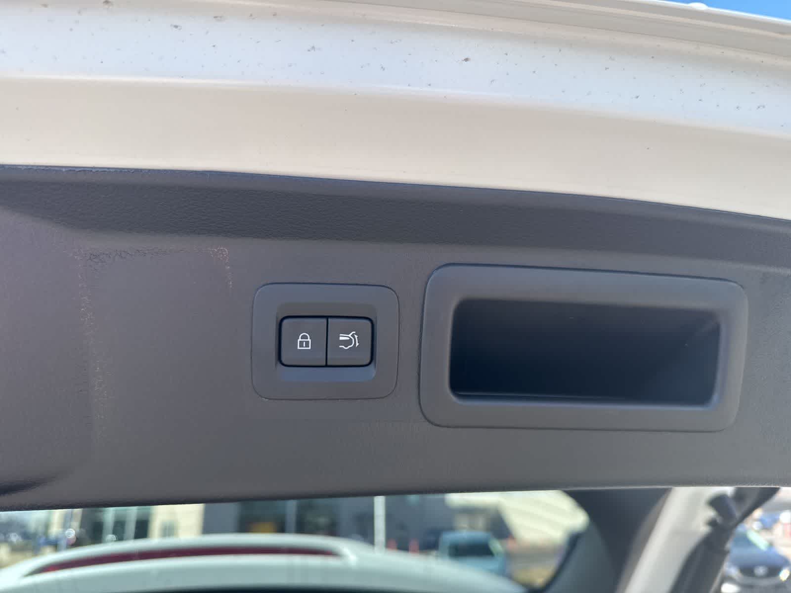 Thumbnail: 2025 Mazda CX-50 - 24