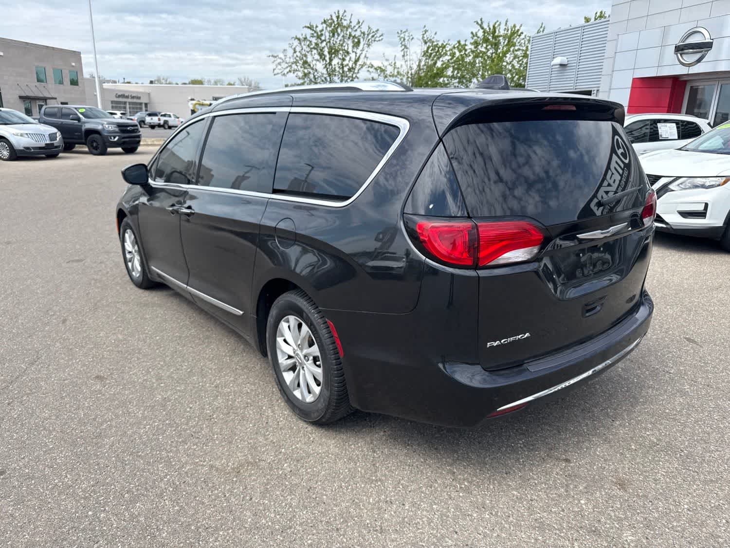 Thumbnail: 2019 Chrysler Pacifica - 7